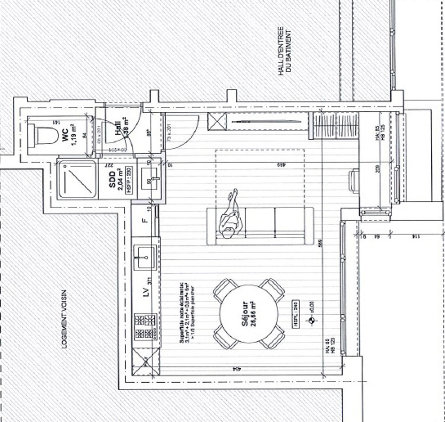 Een gelijkvloerse kantoor, te renoveren van ± 34 m² foto 2