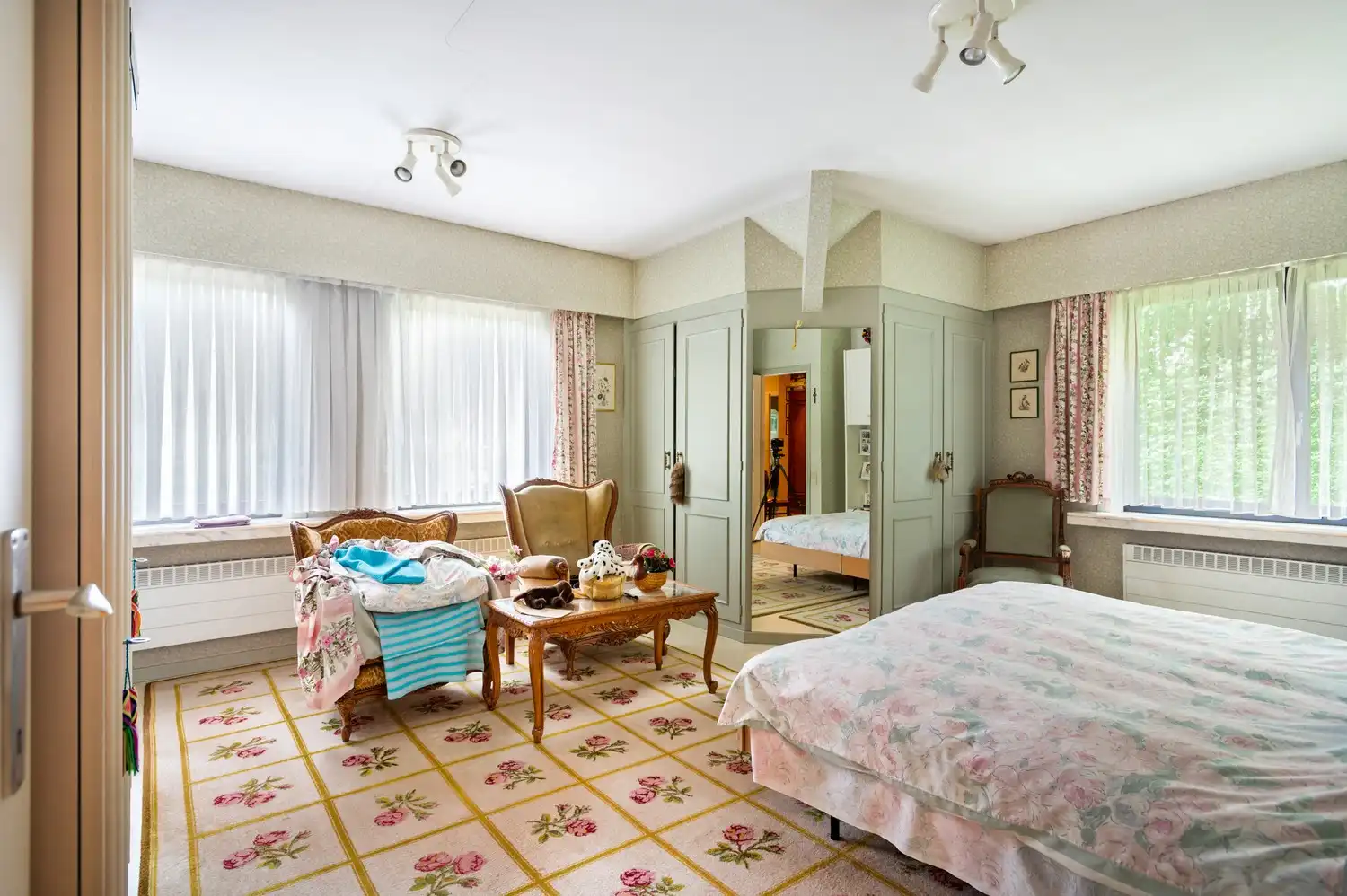 Ruime woning met 4 slaapkamers op een riant perceel te Schoten! foto 24