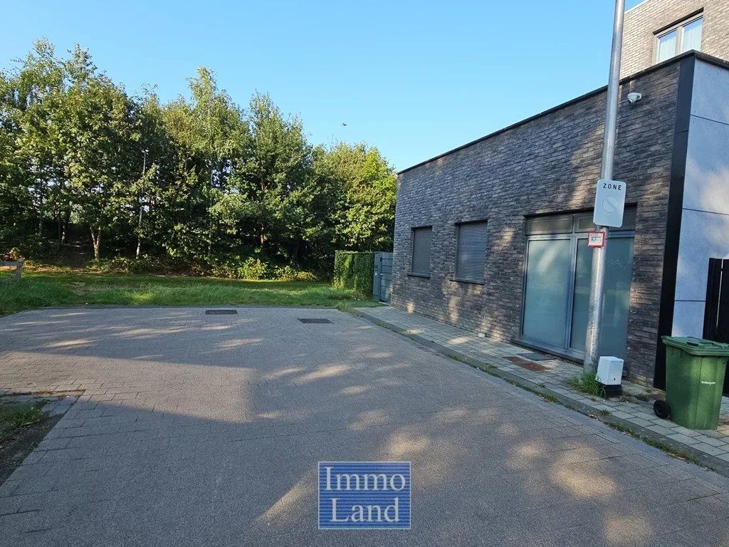 Zeer energiezuinige rustig gelegen woning, binnen de grote ring van Hasselt. foto 55