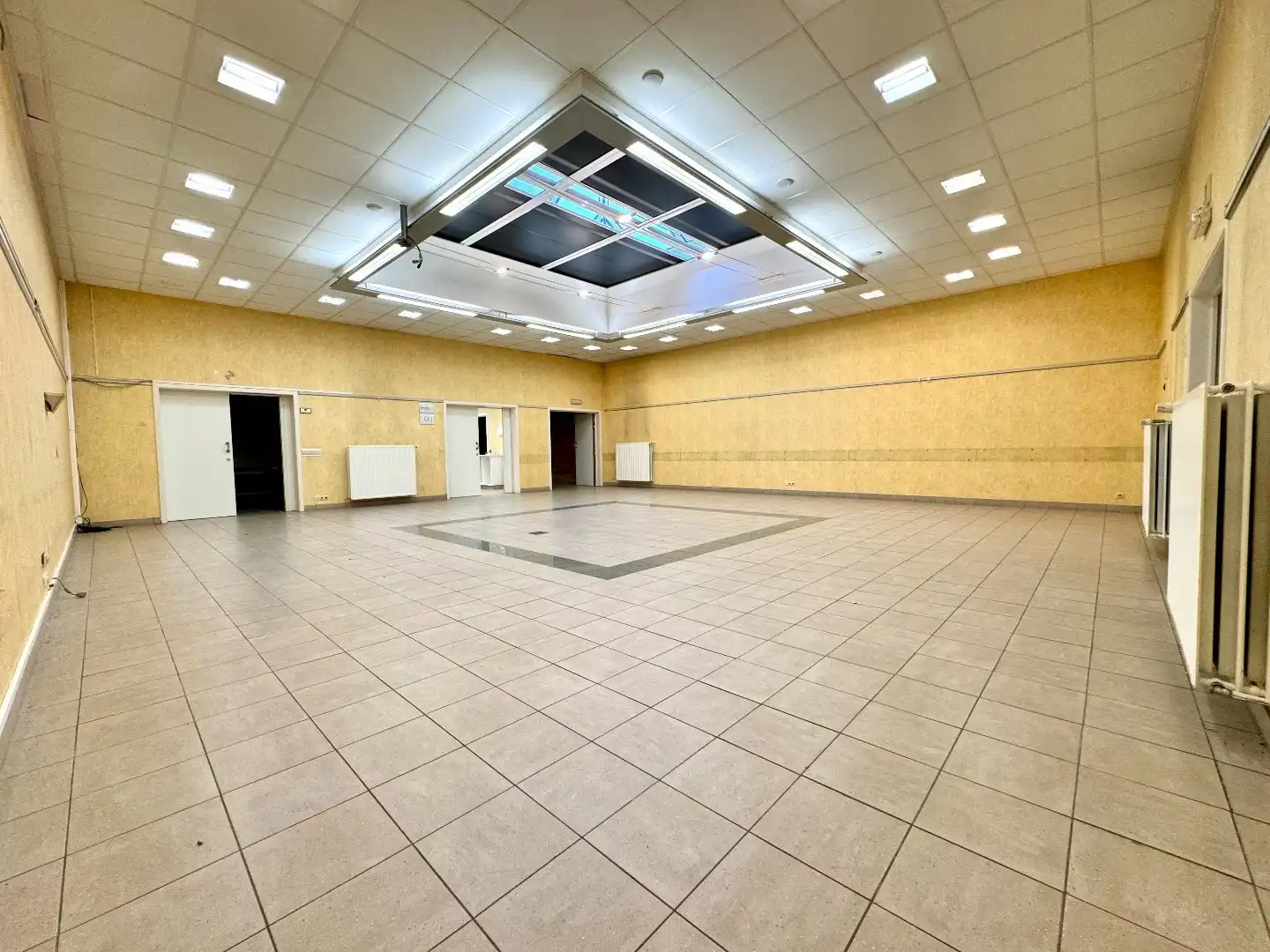 Hoofdfoto van de publicatie: WONING MET 5 SLAAPKAMERS IN HET CENTRUM VAN IEPER