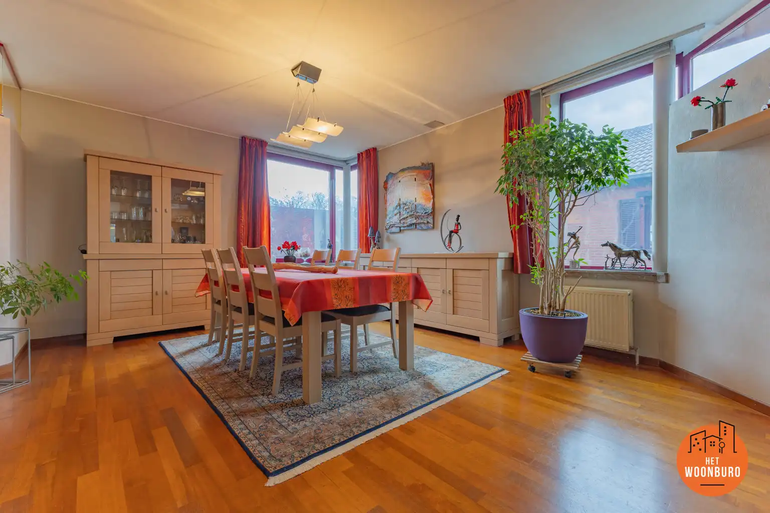 Ruime woning: 5 slpks, garage en grote tuin op toplocatie foto 8