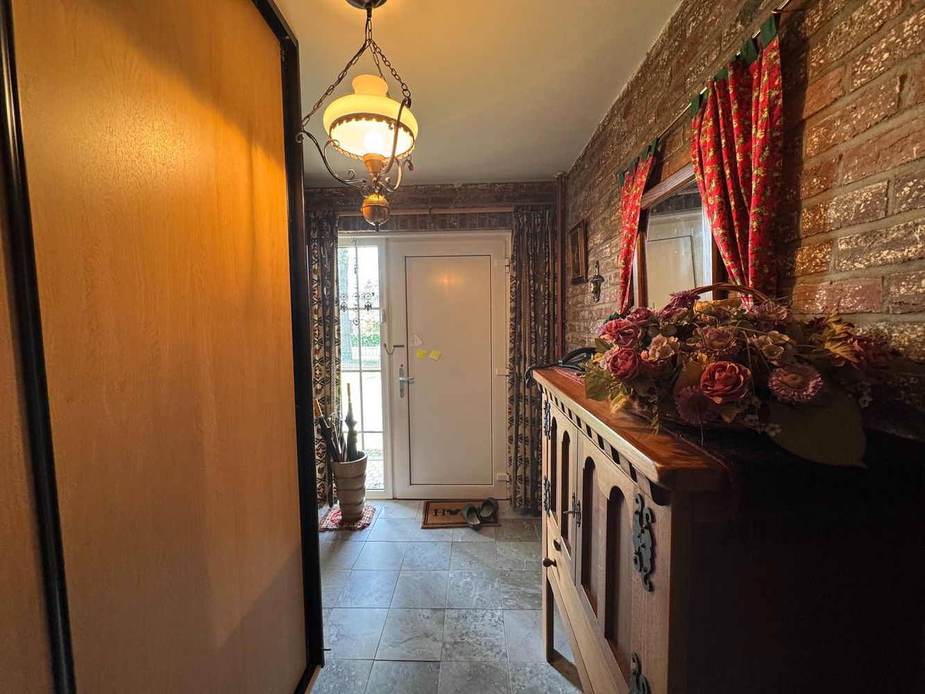 Gelijkvloers wonen met ruimte, licht en comfort in het hart van Kinrooi foto 3