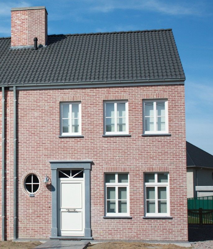  TE KOOP IN Ruiselede in de Bruggesteenweg 64 foto {{pictureIndex}}