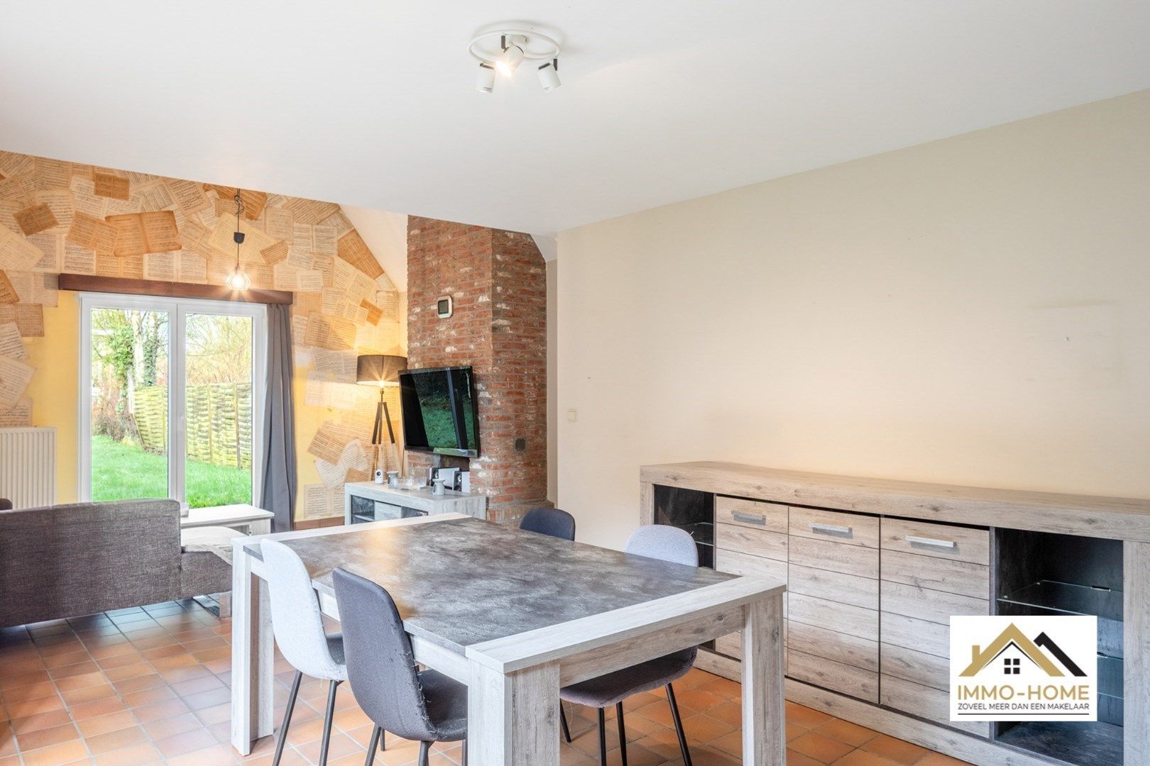 Appartement met 3 slaapkamers en tuin nabij het centrum! foto 2