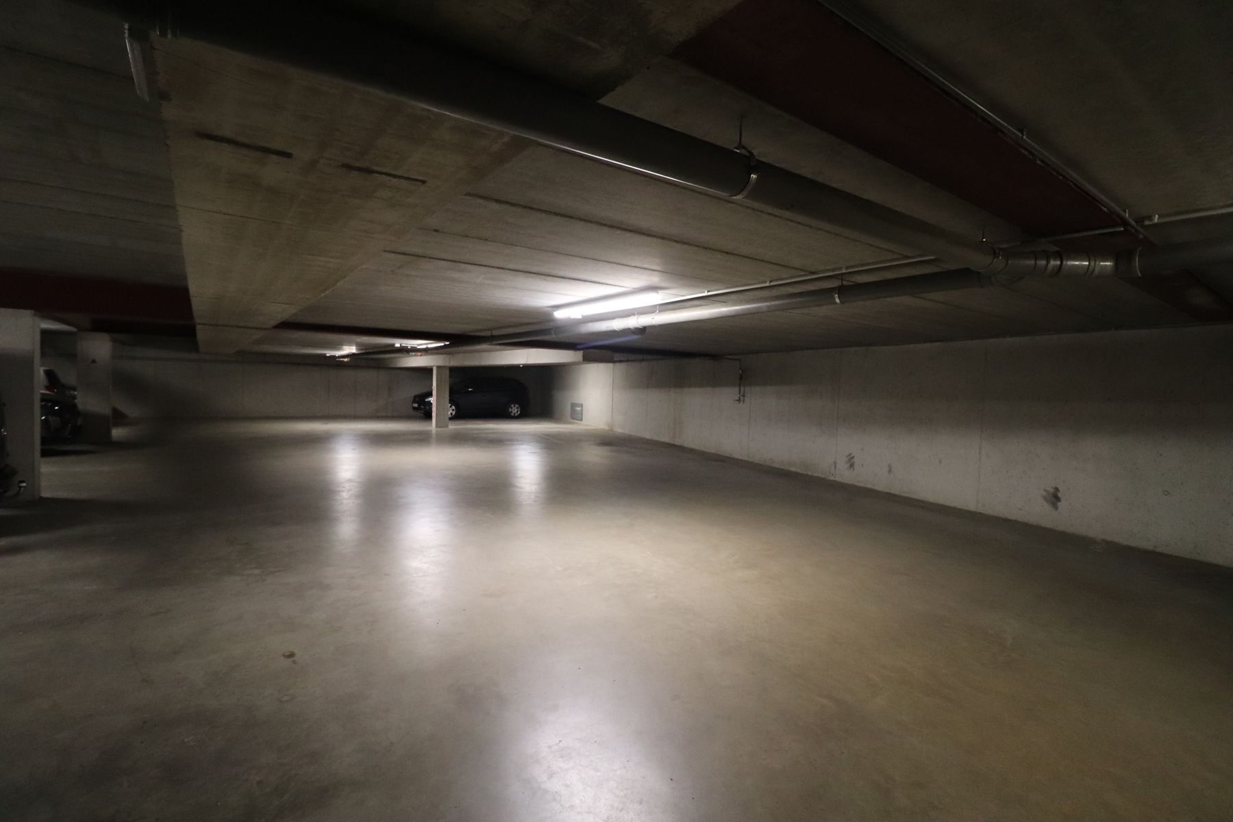 Een appartement op de derde verdieping links met 3 slaapkamers, terras en autostaanplaats. foto 16