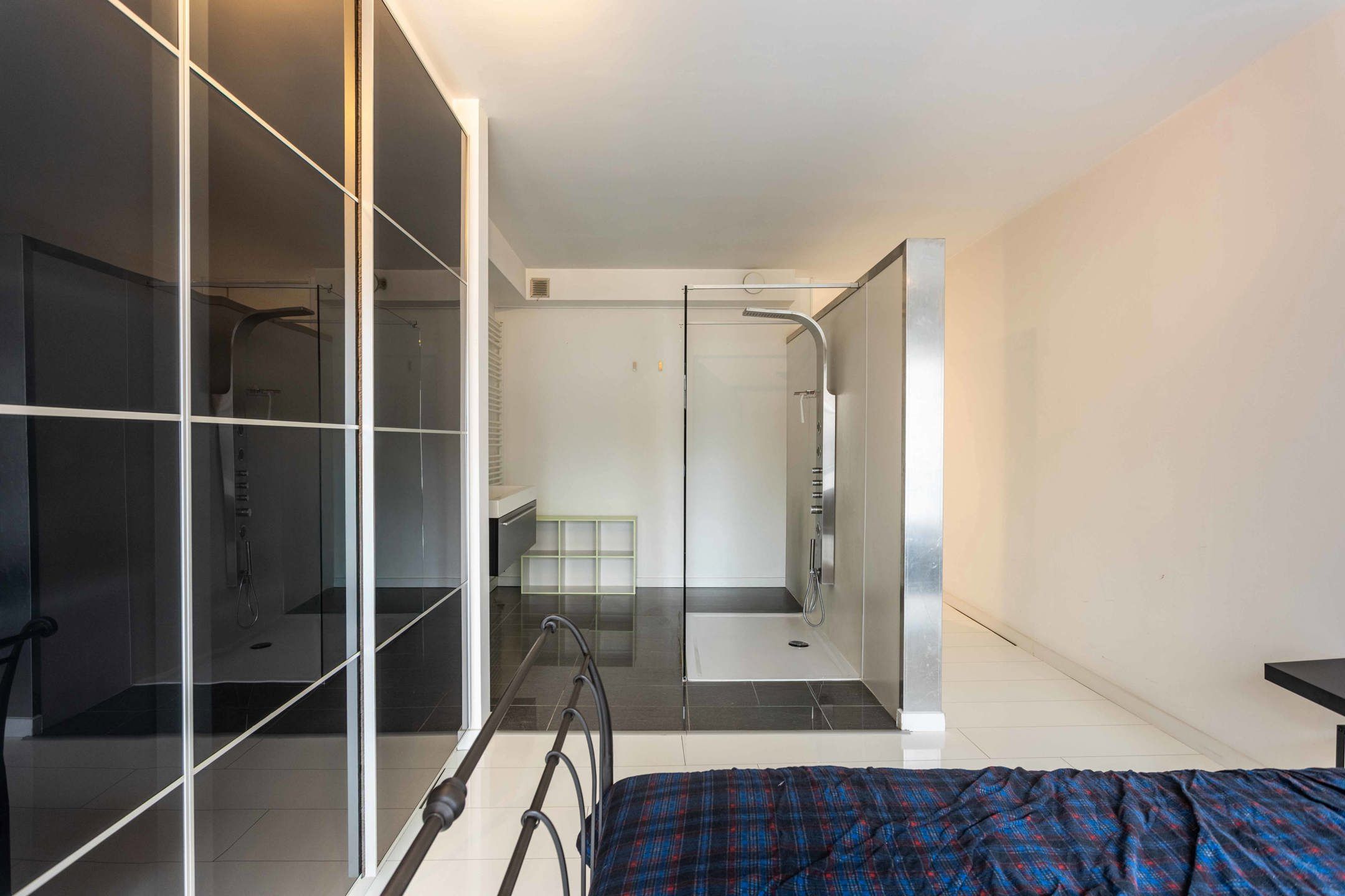 Zeer ruime en trendy stadswoning met heerlijk dakterras! foto 9