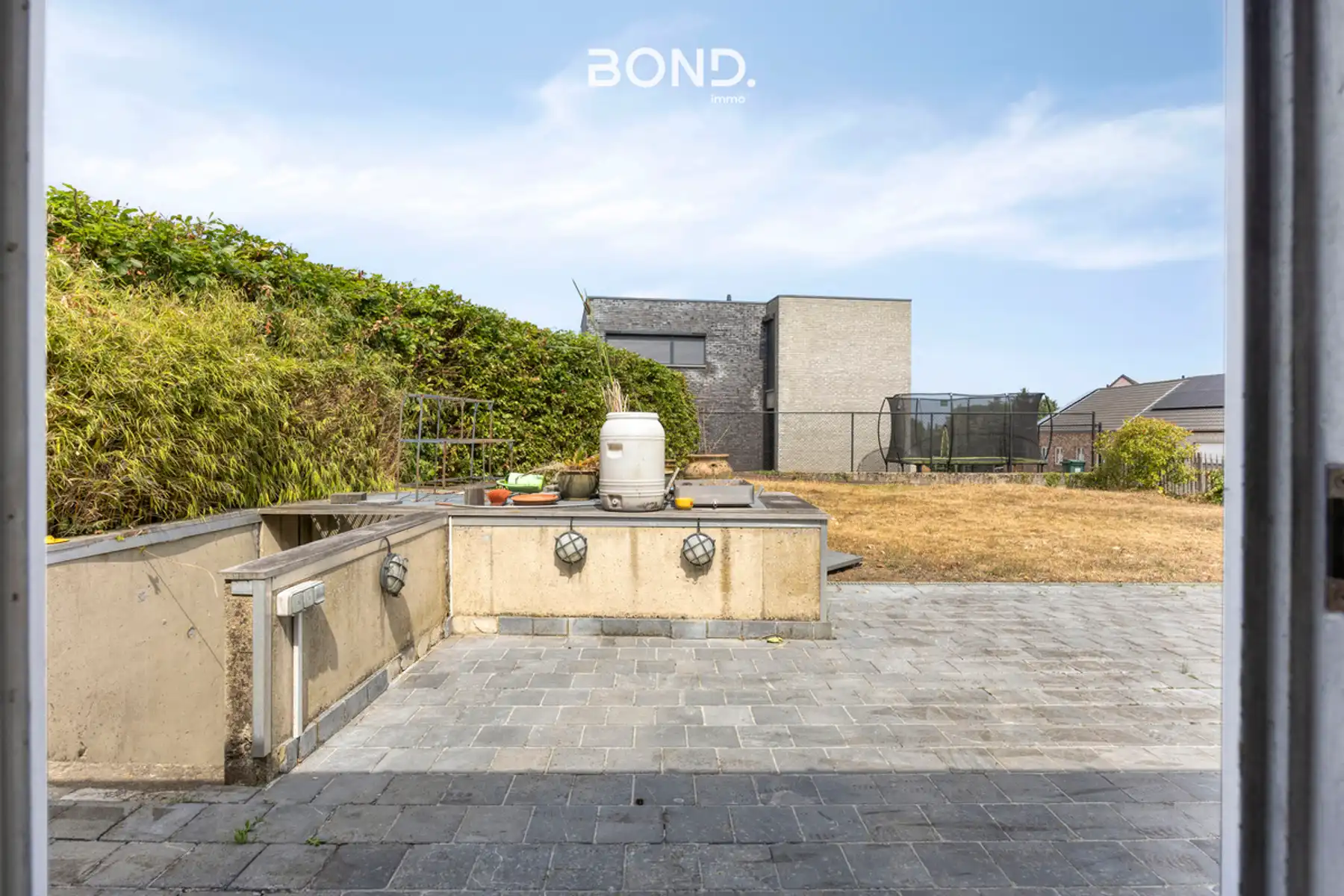 Woning met magazijn foto 24