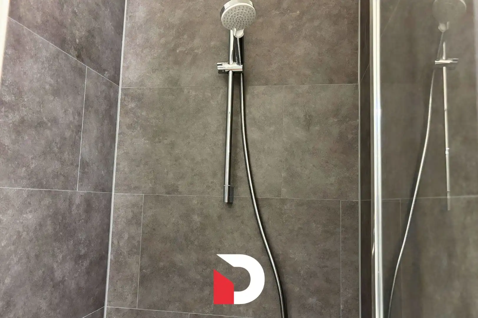 Lichtrijk gerenoveerd appartement, 3 slaapkamers en garagebox foto 10