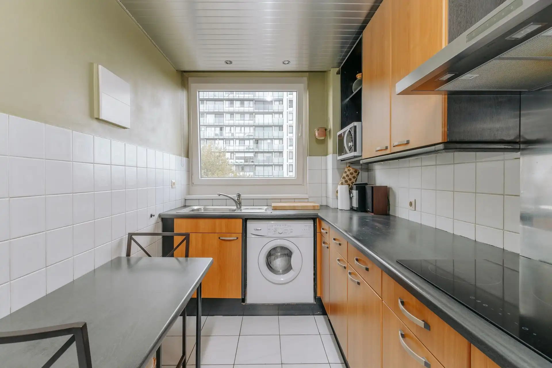 Ruim appartement op de 5de verdieping met autostaanplaats foto 4