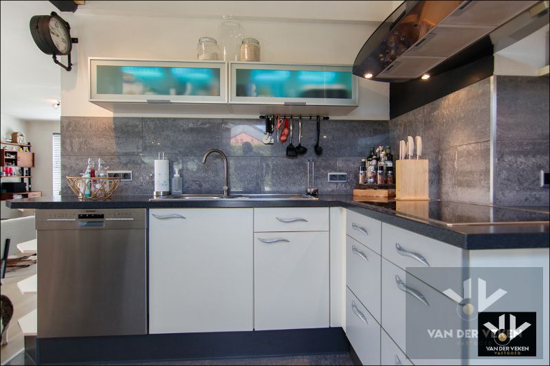 INSTAPKLARE WONING MET ONDERHOUDSVRIENDELIJKE TUIN IN DIEPENBEEK foto 10
