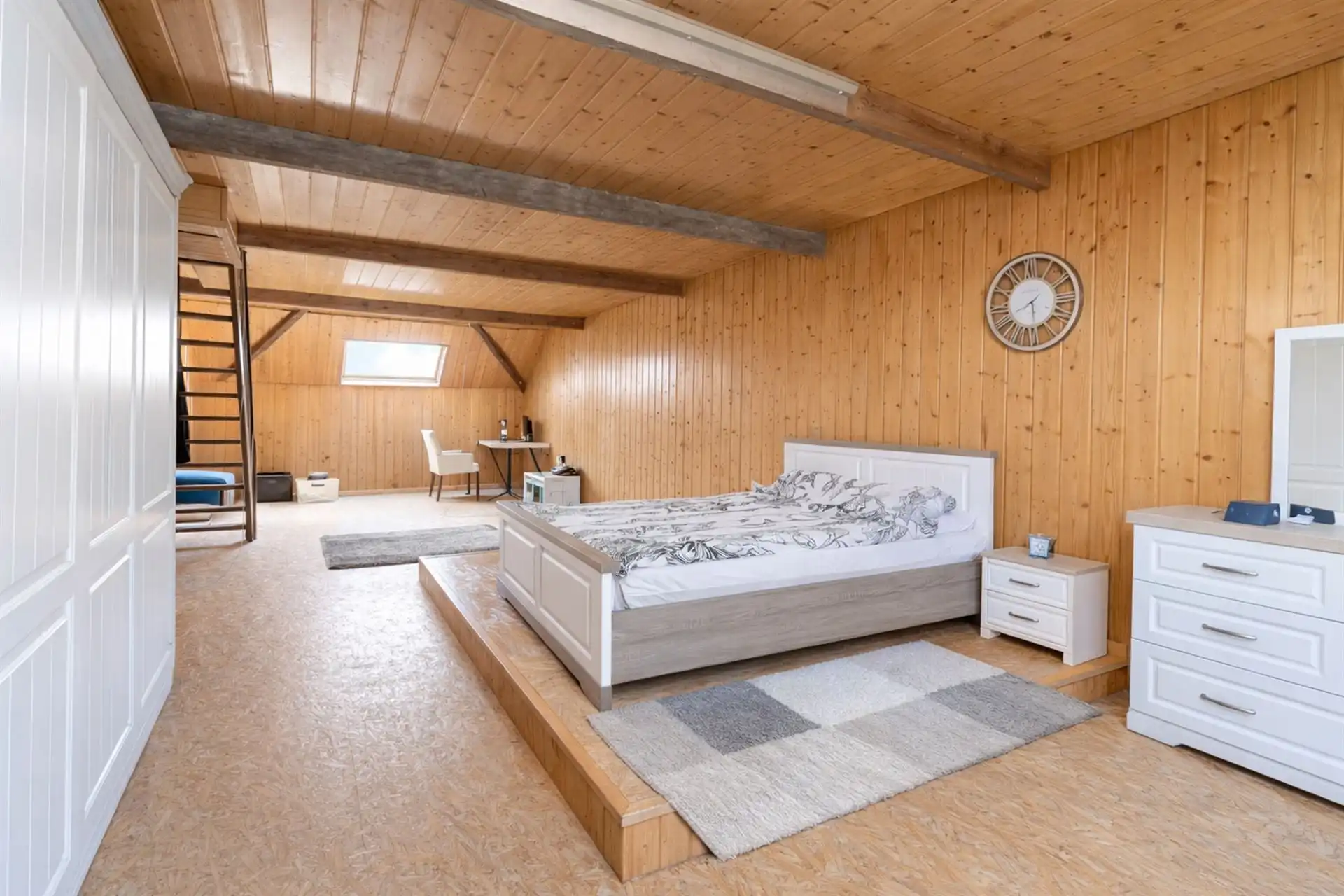Charmante herenwoning met 5 slaapkamers en tuin in centrum foto 12
