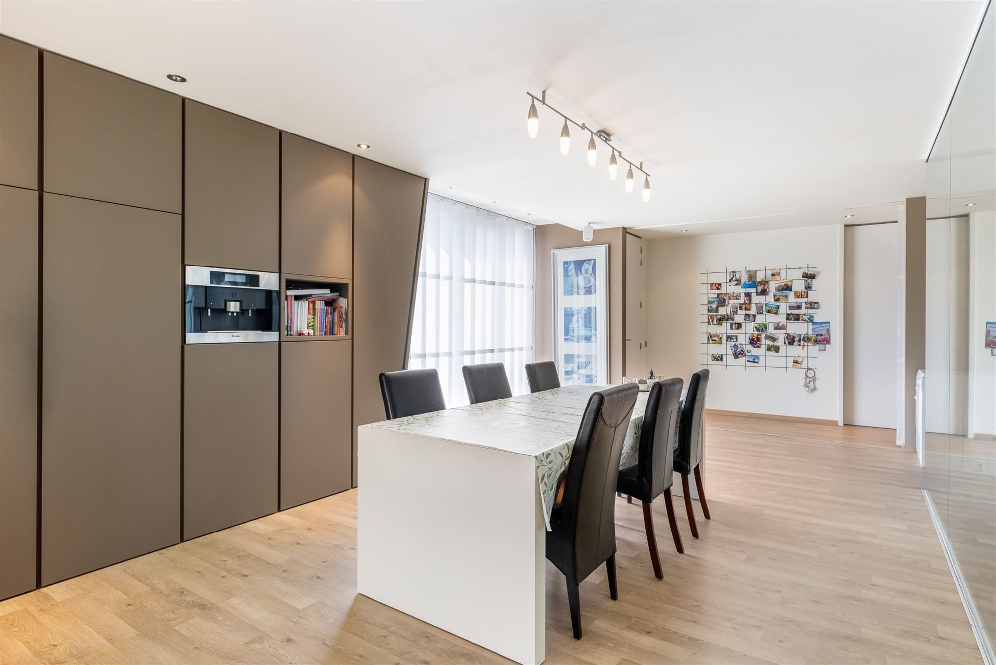 COMMERCIËLE RUIMTE + BIJHOREND APPARTEMENT MET 3 SLAAPKAMERS OP EEN PERCEEL VAN 1257M² TE LEOPOLDSBURG foto 17