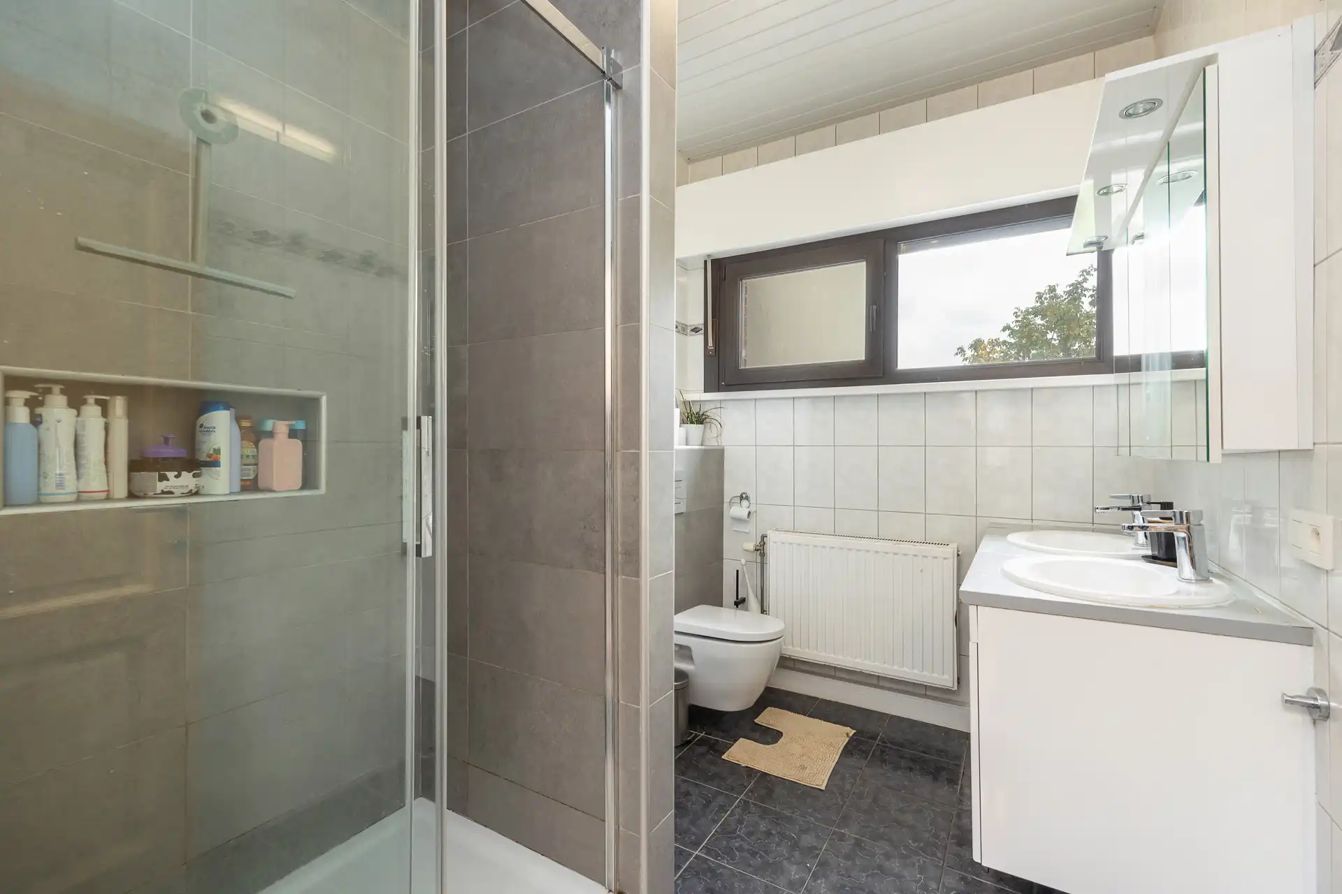 Ruime gezinswoning met potentieel nabij centrum Mortsel foto 18