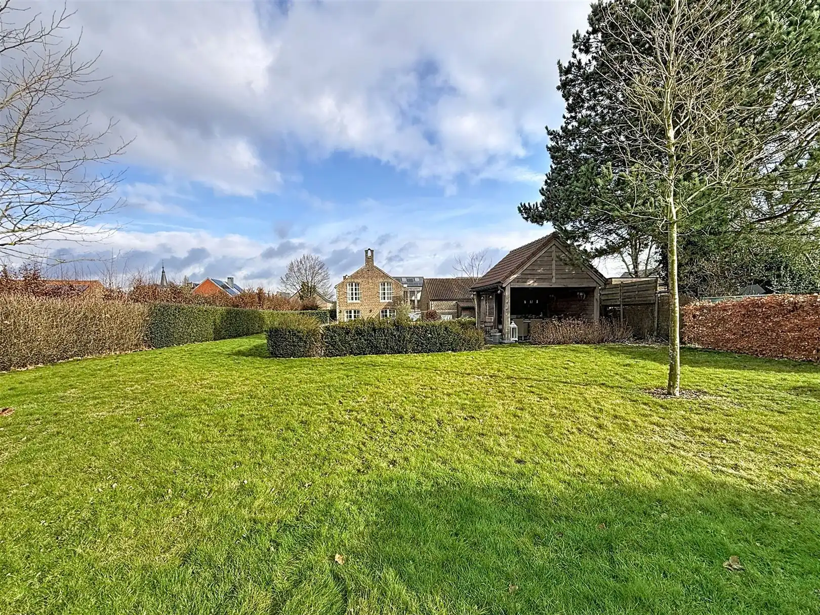 Karaktervolle woning met 4 slpks, 2 bdks, zwembad, 39a 17ca foto 39