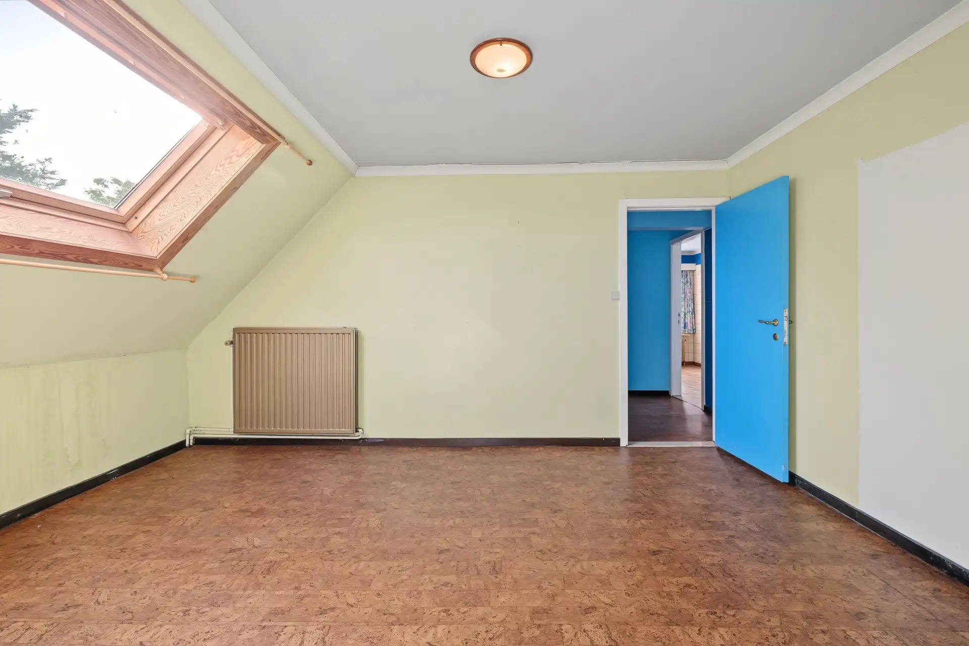 Te renoveren gezinswoning op een uitstekende woonlocatie & mooi perceel van 536m² foto 12