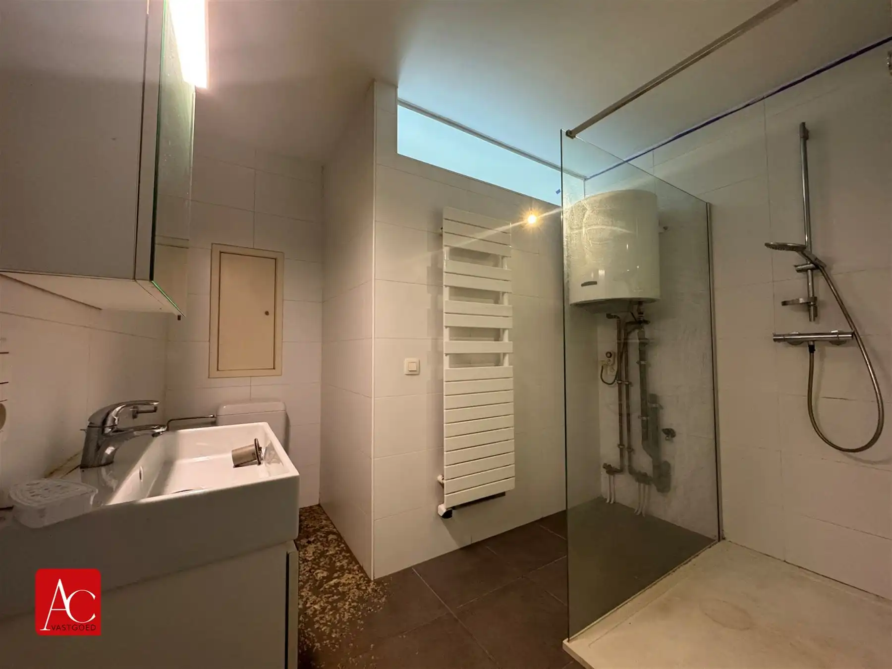 Gelijkvloers appartement, mogelijkheid tot handelszaak foto 6