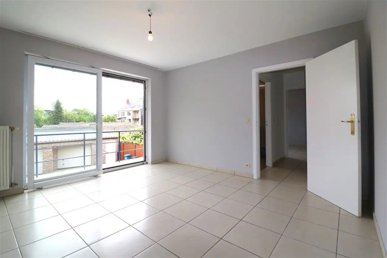 Appartement met 2 slpk., grote garage en terras, rustige ligging foto 15