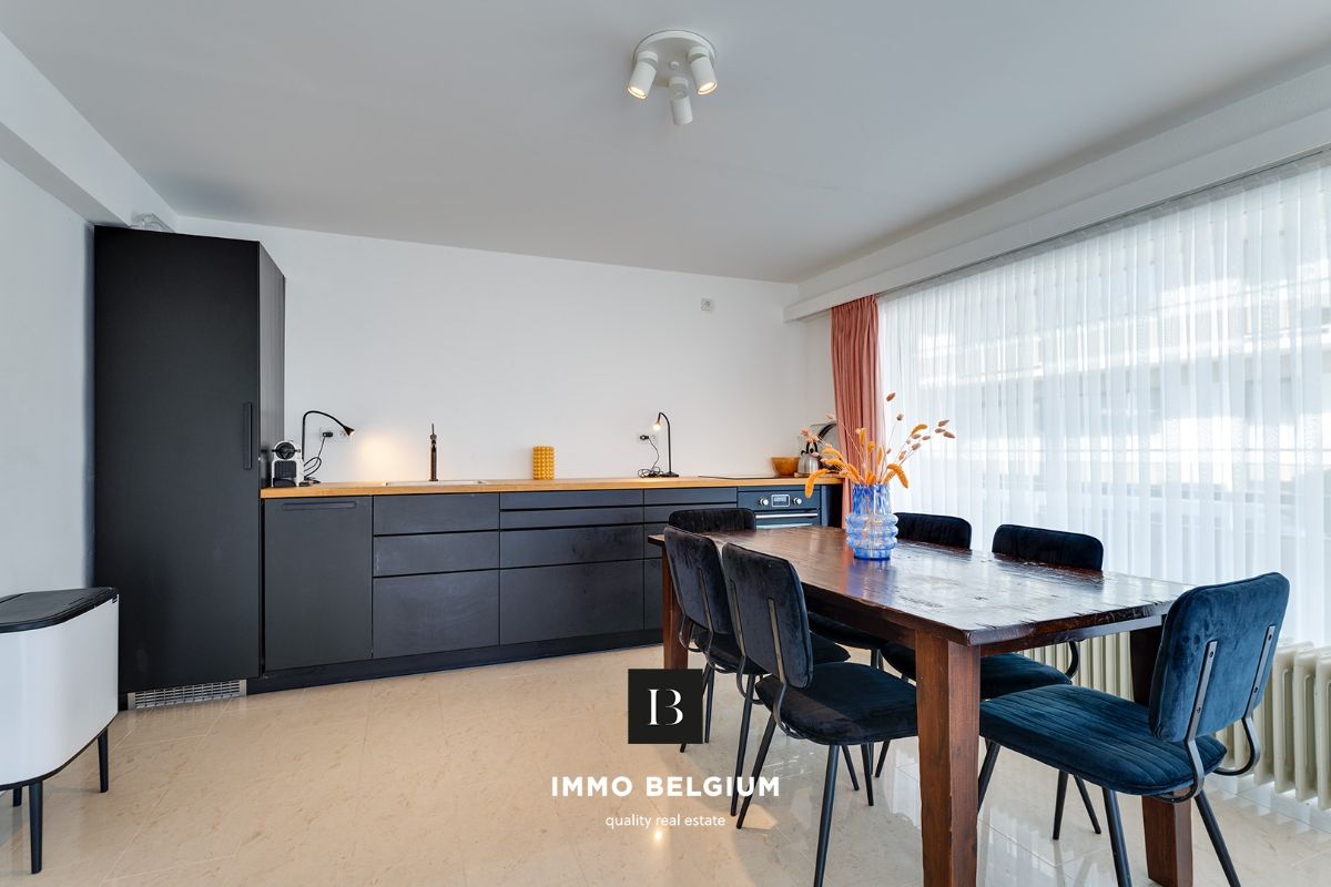 Gerenoveerd appartement met 2 SLPKS om de hoek van de dijk foto 5
