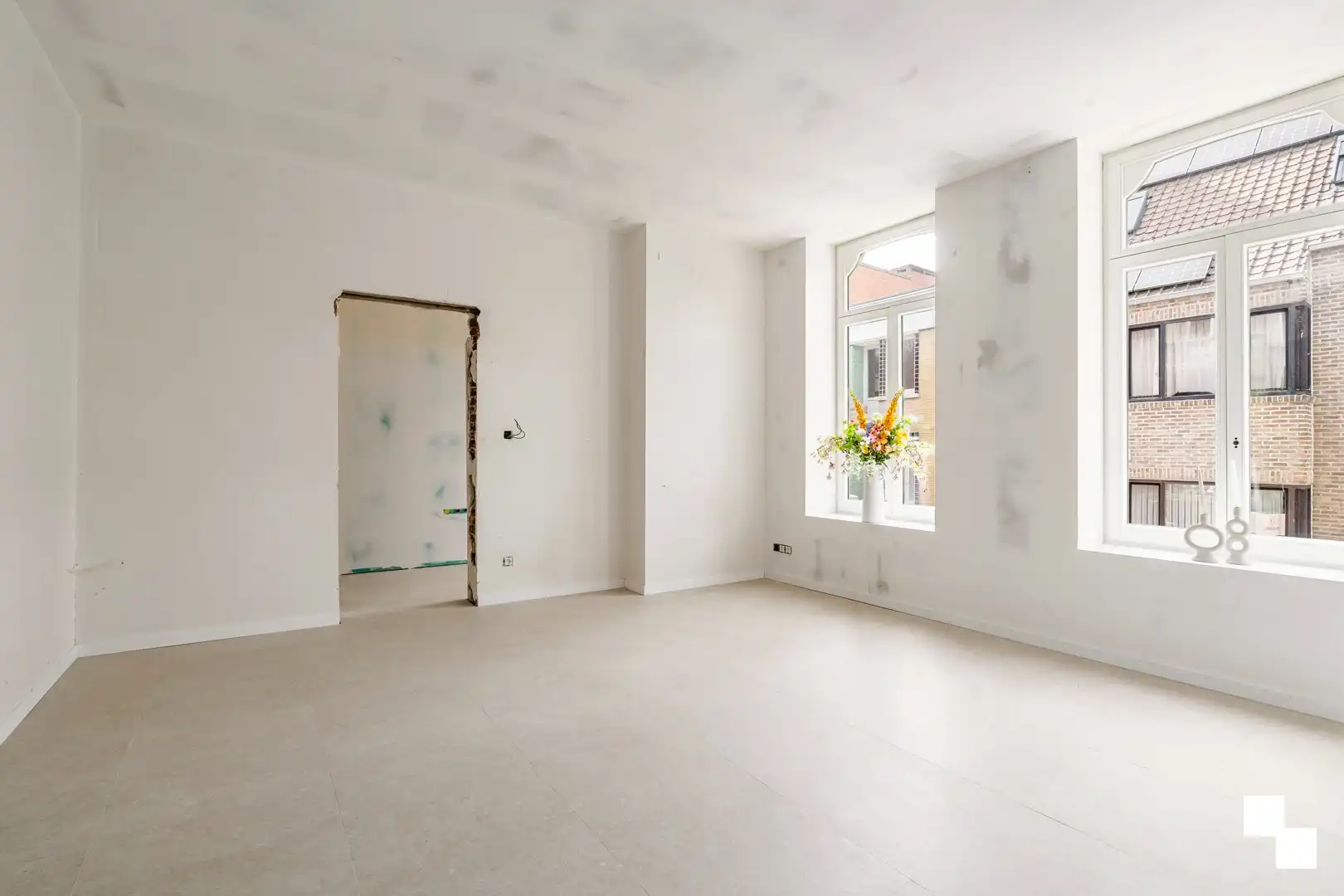 Luxueus appartement met ruim terras in hartje Izegem foto 9