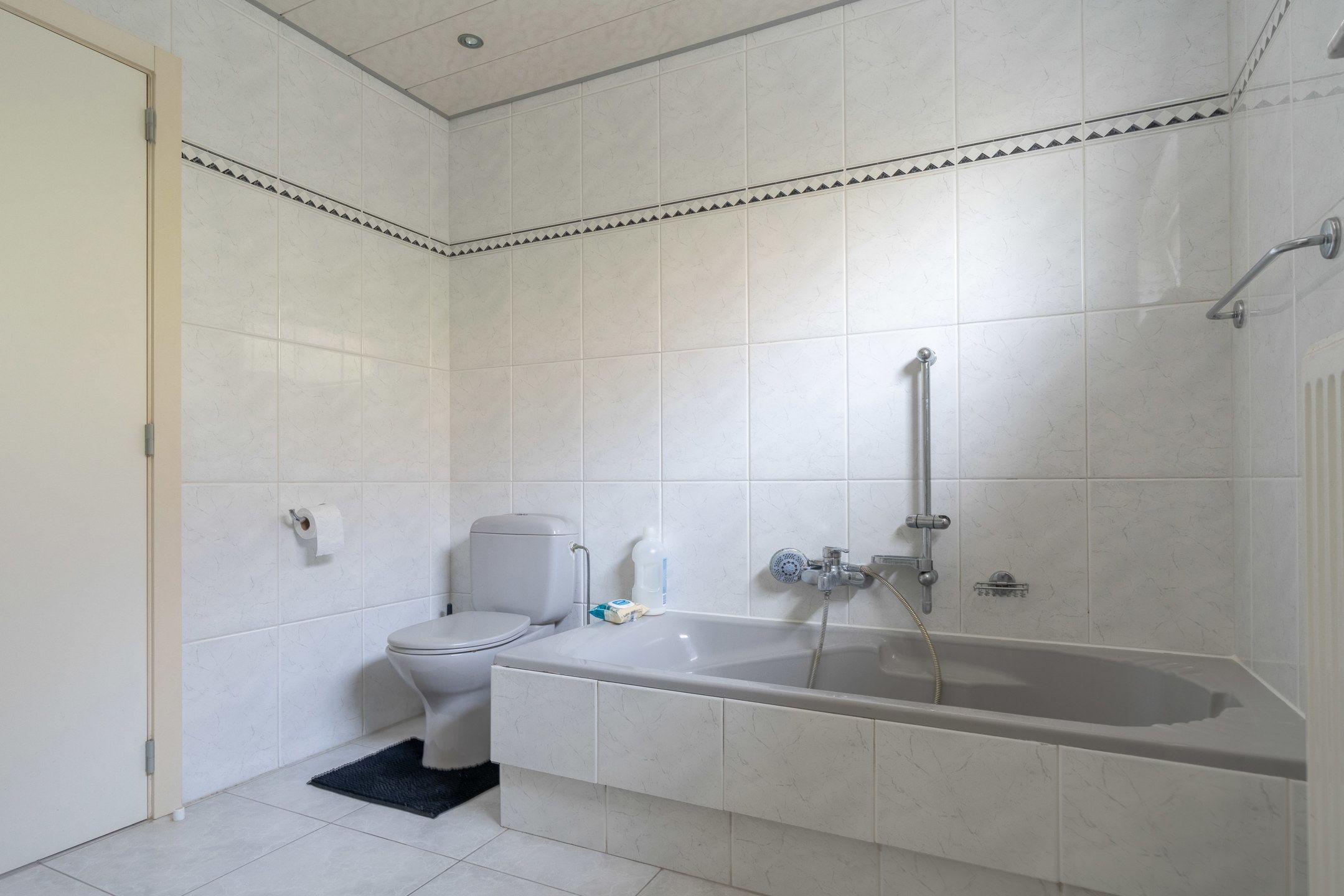 Ruime woning met 4 slpks op mooi zuidperceel van 1.041 m²  foto 21