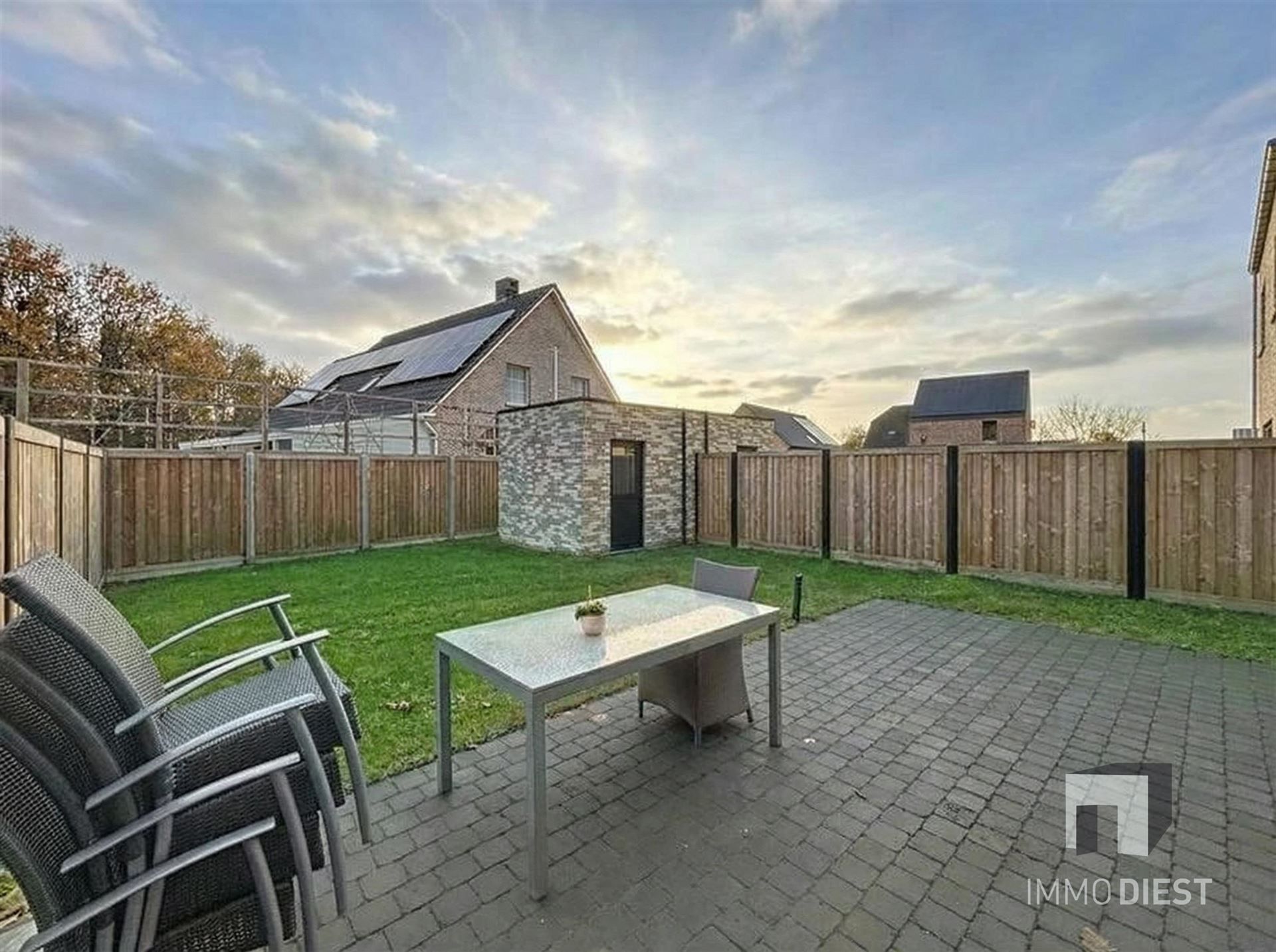 Nieuwbouw woninge met 5slaapkamers foto 2