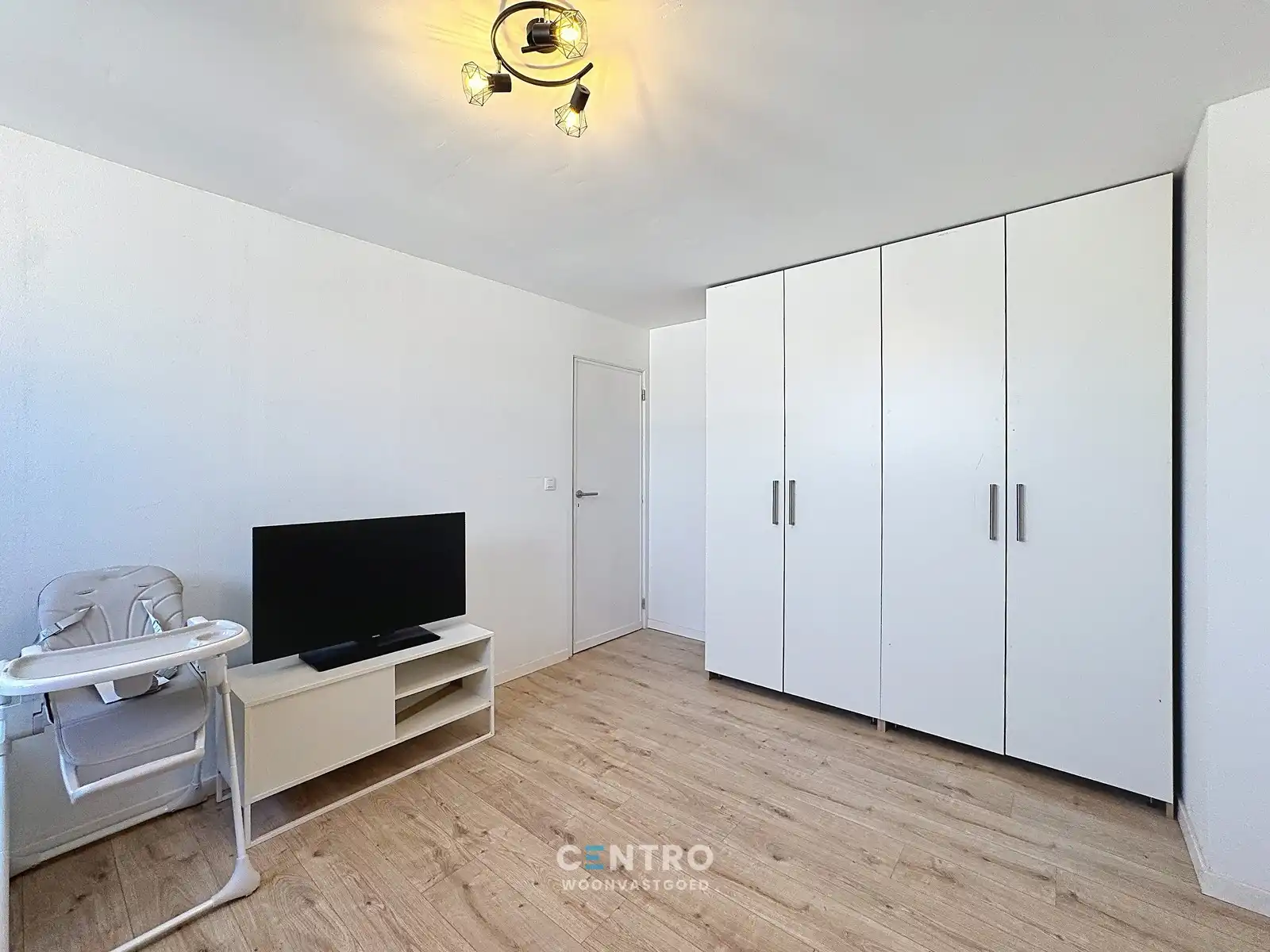 Recent (°2022) gerenoveerde woning met 4 slpks én ZUIDgerichte tuin! foto 22