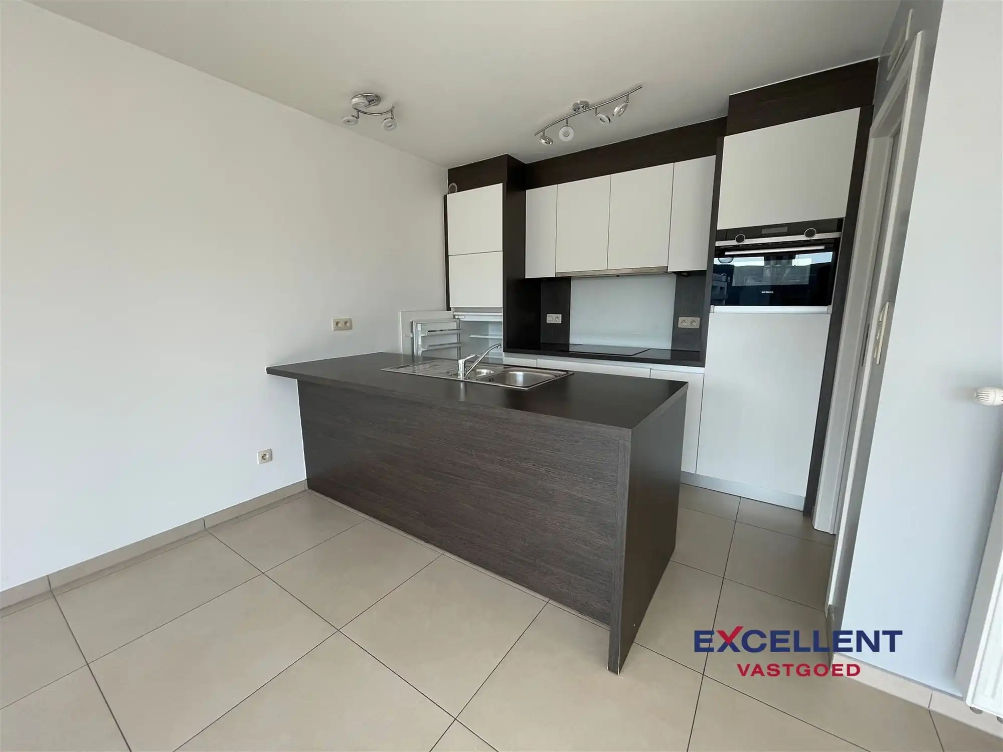 Modern 2-slaapkamerappartement centrum Deinze te huur foto 4