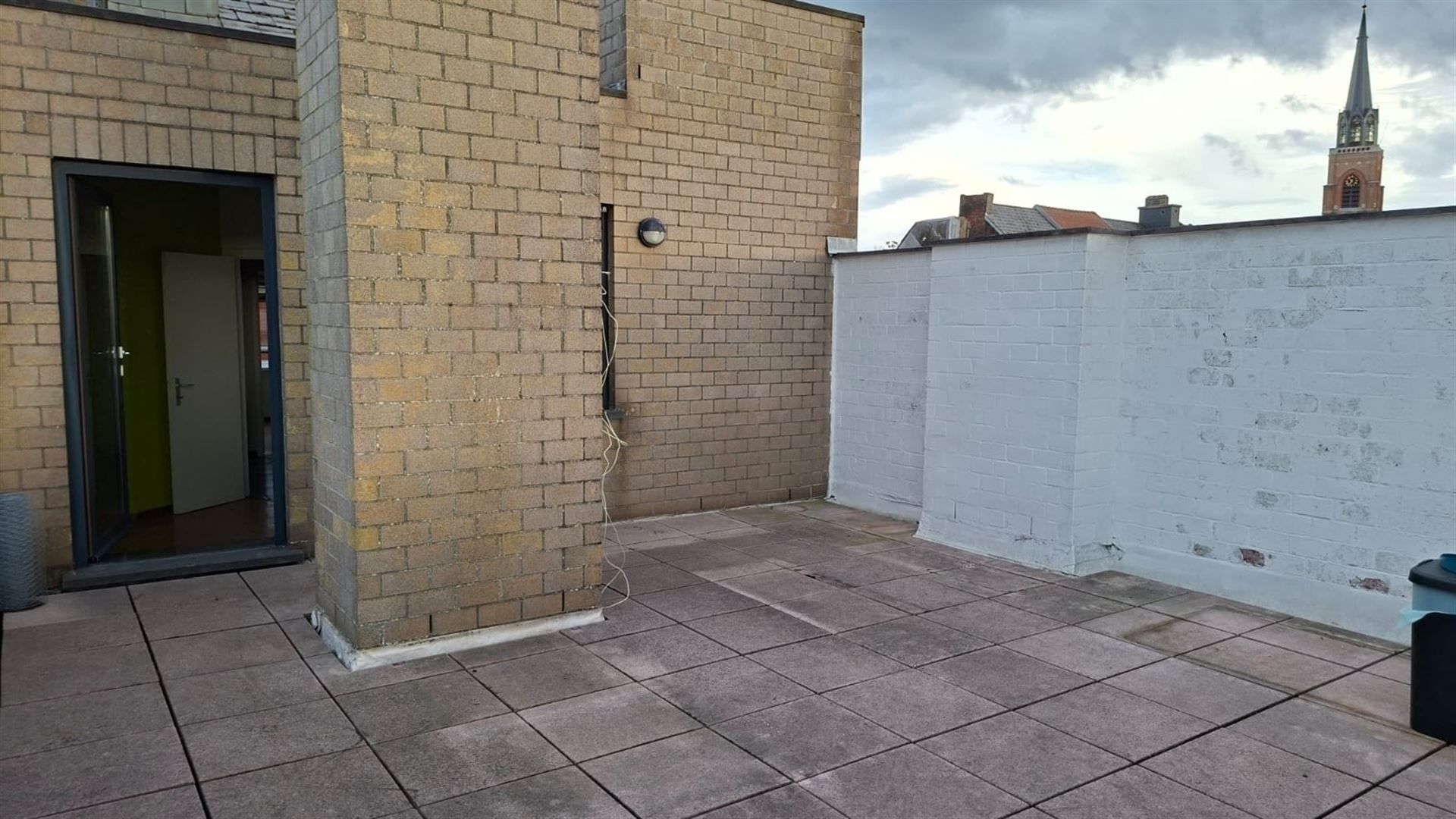 Gezellig appartement met ruim terras in centrum Boom! foto 7