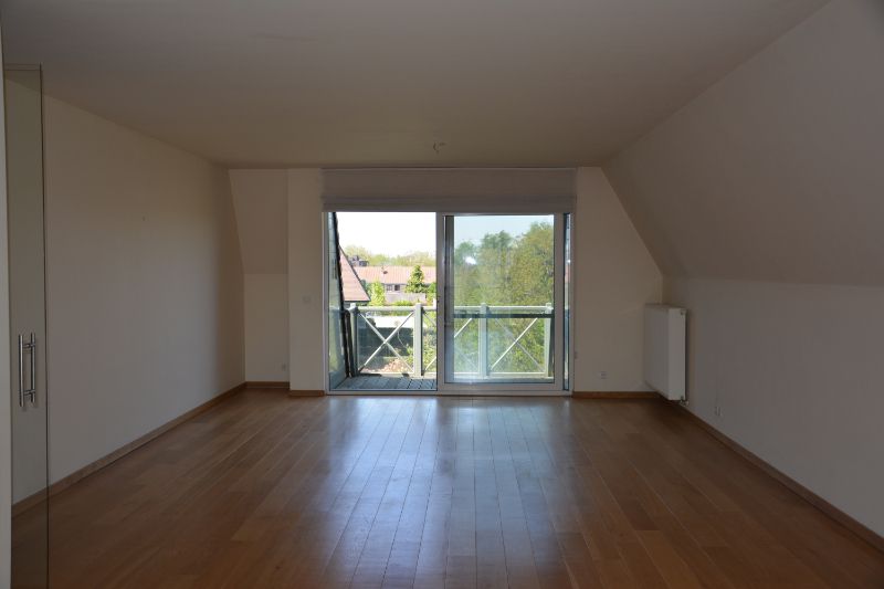 lichtrijk appartement te huur + garage op wandelafstand van centrum Waregem foto 4