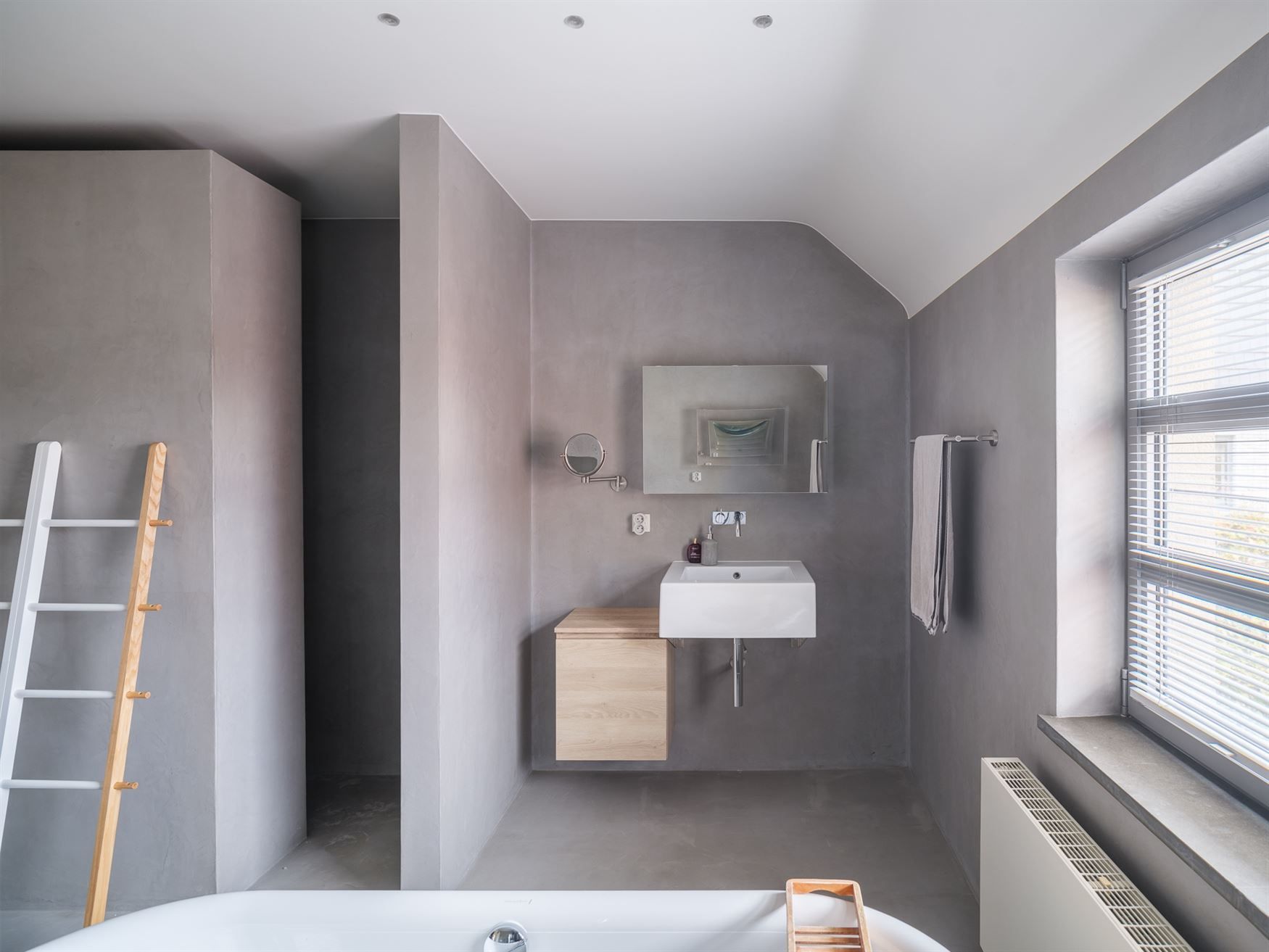 Hoogwaardig afgewerkte herenwoning + bijgebouw 84m2. foto 20