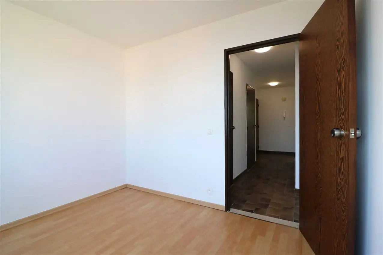 Zonnig appartement met 2 slaapkamers en garage op zeer goede, rustige locatie foto 18