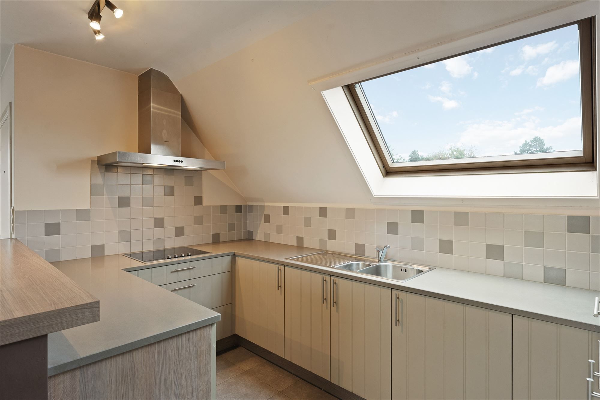 DAKAPPARTEMENT VAN 118M² MET RUIM TERRAS EN GARAGE foto 3