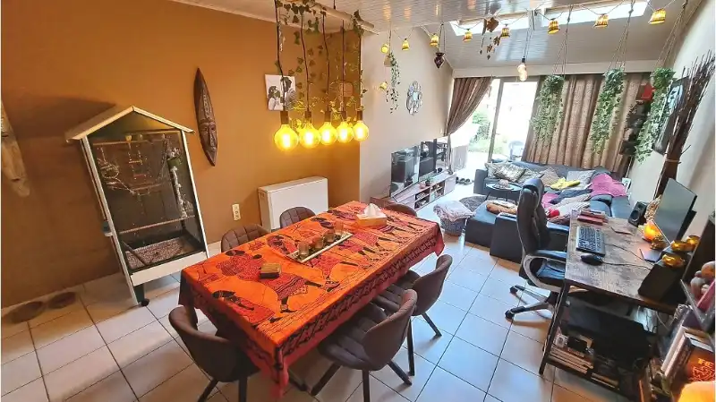 Comfortabele 2-slaapkamerwoning met Terras en Tuintje te koop in Brugge foto 2