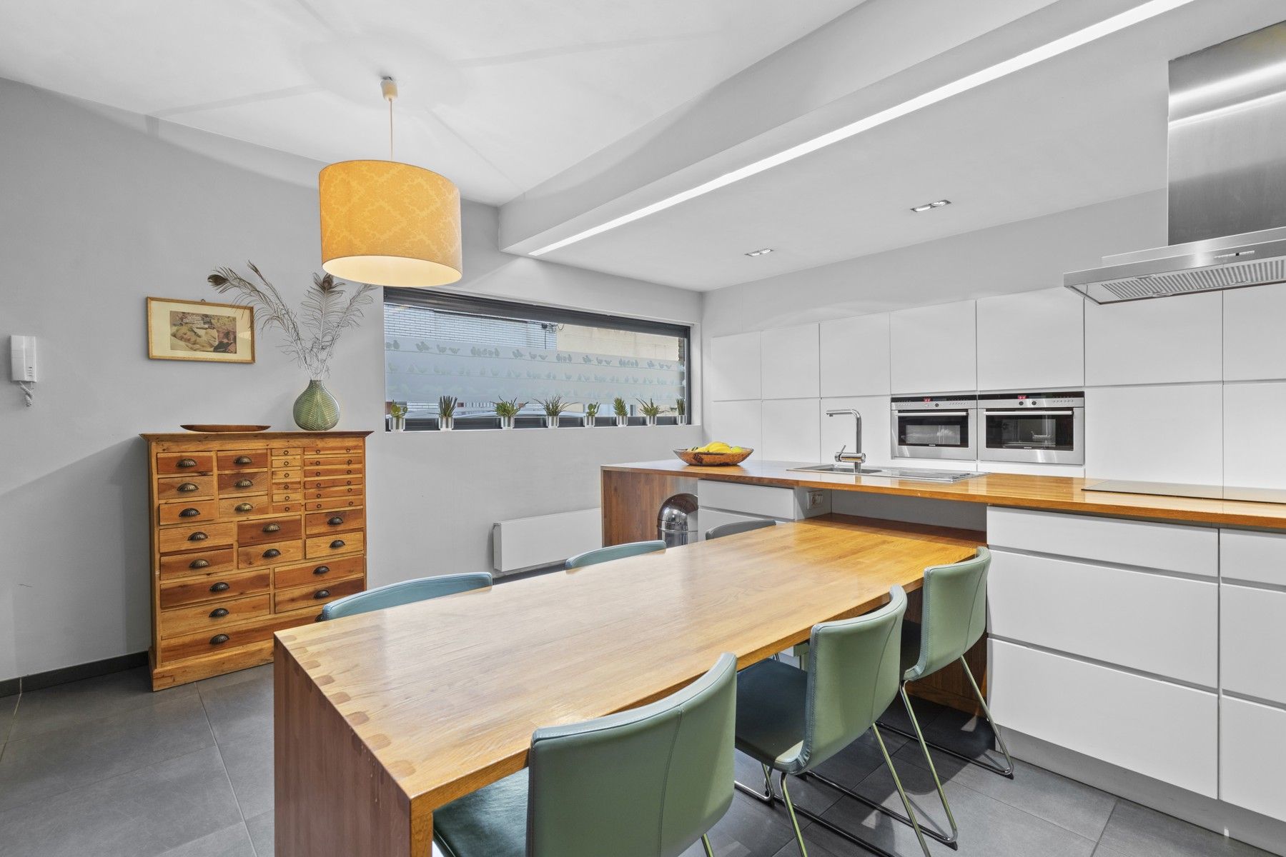Ruime woning met 3 slpks en uitnodigend dakterras foto 2
