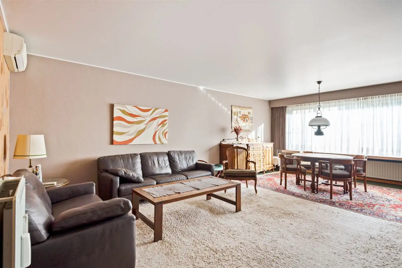 Ruim gelijkvloers appartement met tuin en garagebox foto 5