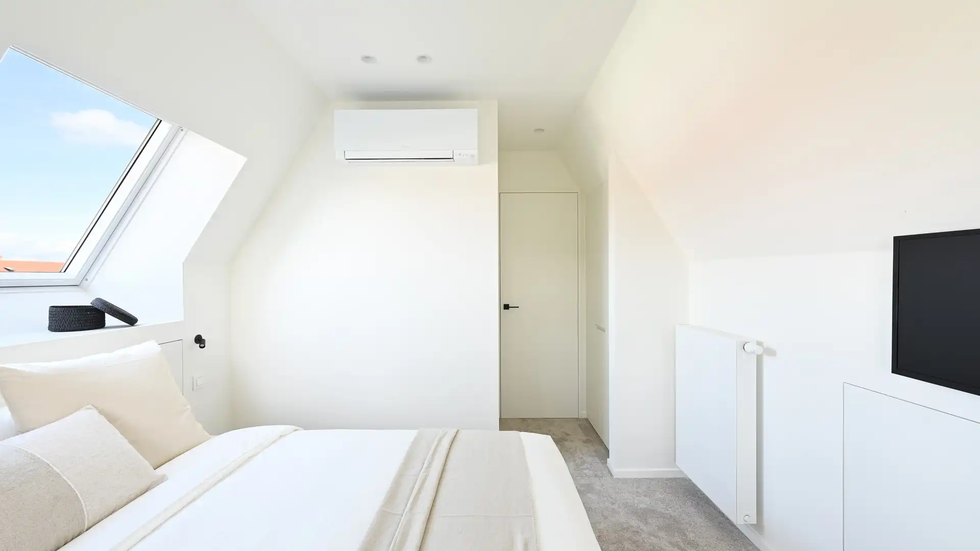 Alleenstaande villa uitzonderlijk rustig gelegen in een groene omgeving, aan de rand van het Zoute vlakbij de Kalfsmolen en de Graaf Jansdijk. foto 27