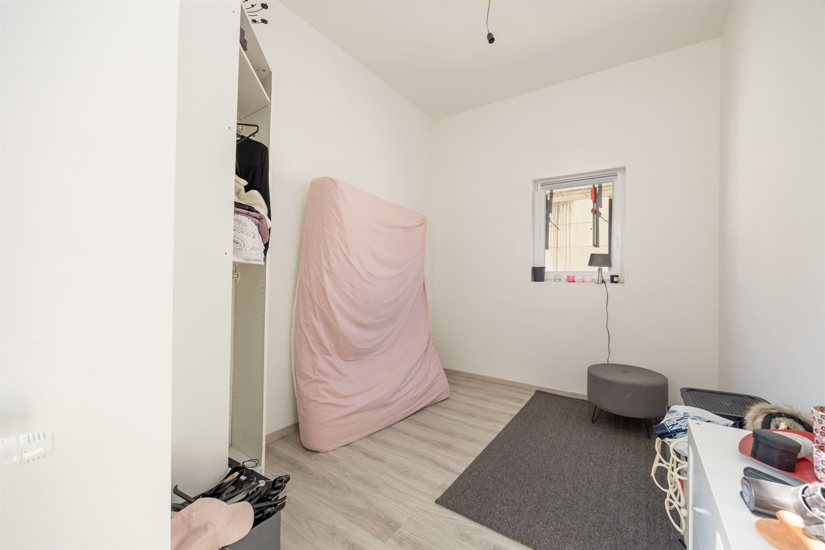 Gerenoveerde woning met 3 kamers foto 16