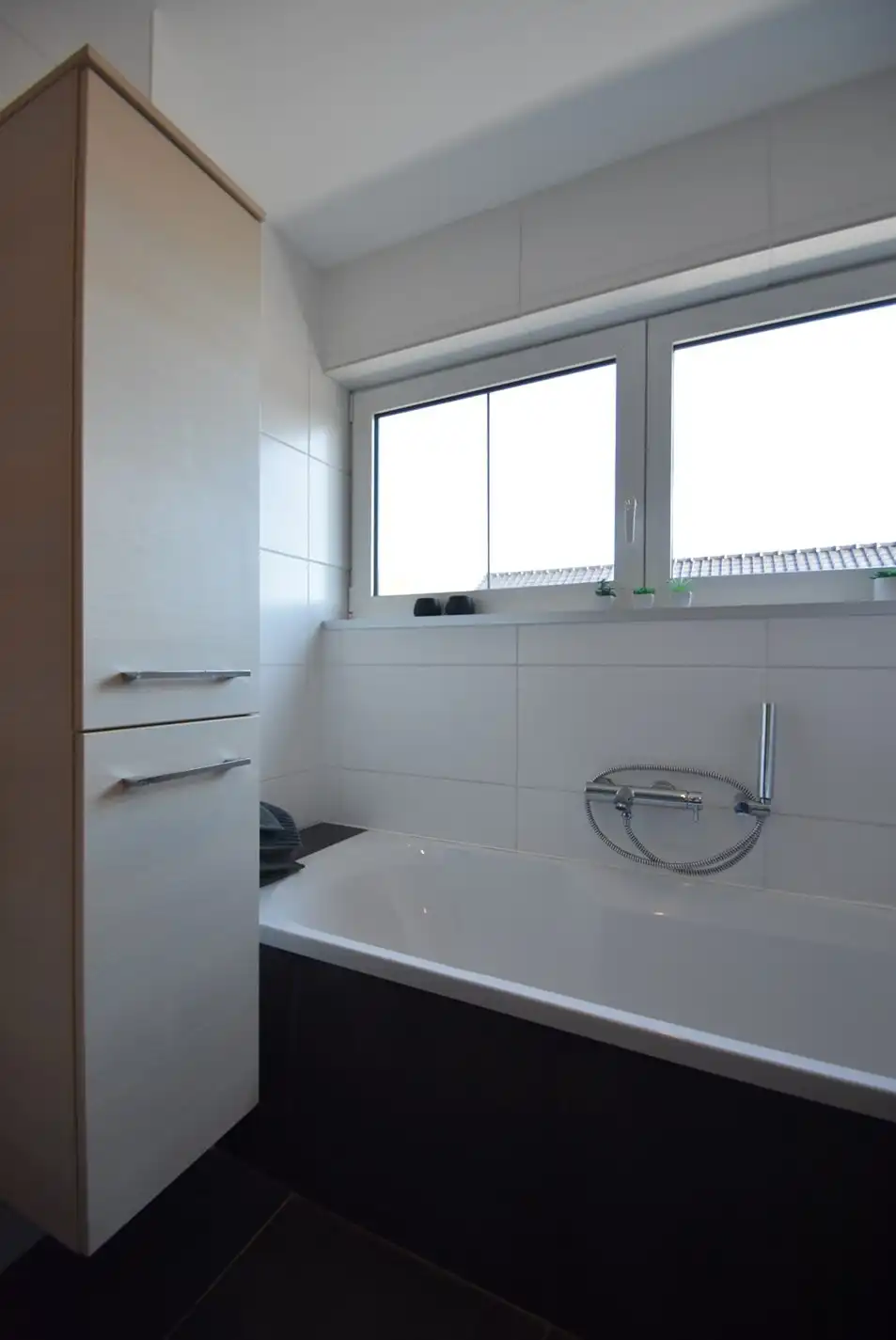 *  * WACHTLIJST VOLZET * * Recente leuke woning met zuidgerichte tuin, vlakbij centrum van Hoeselt foto 20