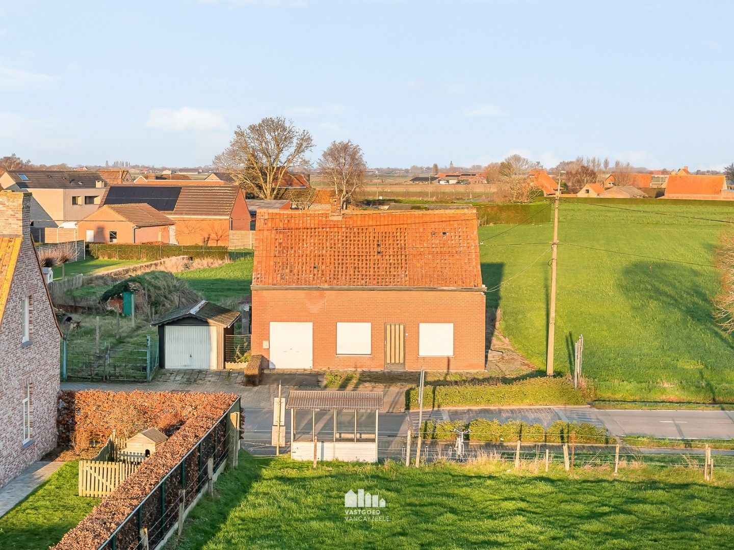 Perceel bouwgrond op rustige ligging in Zuidschote met open zicht over de velden. foto 11