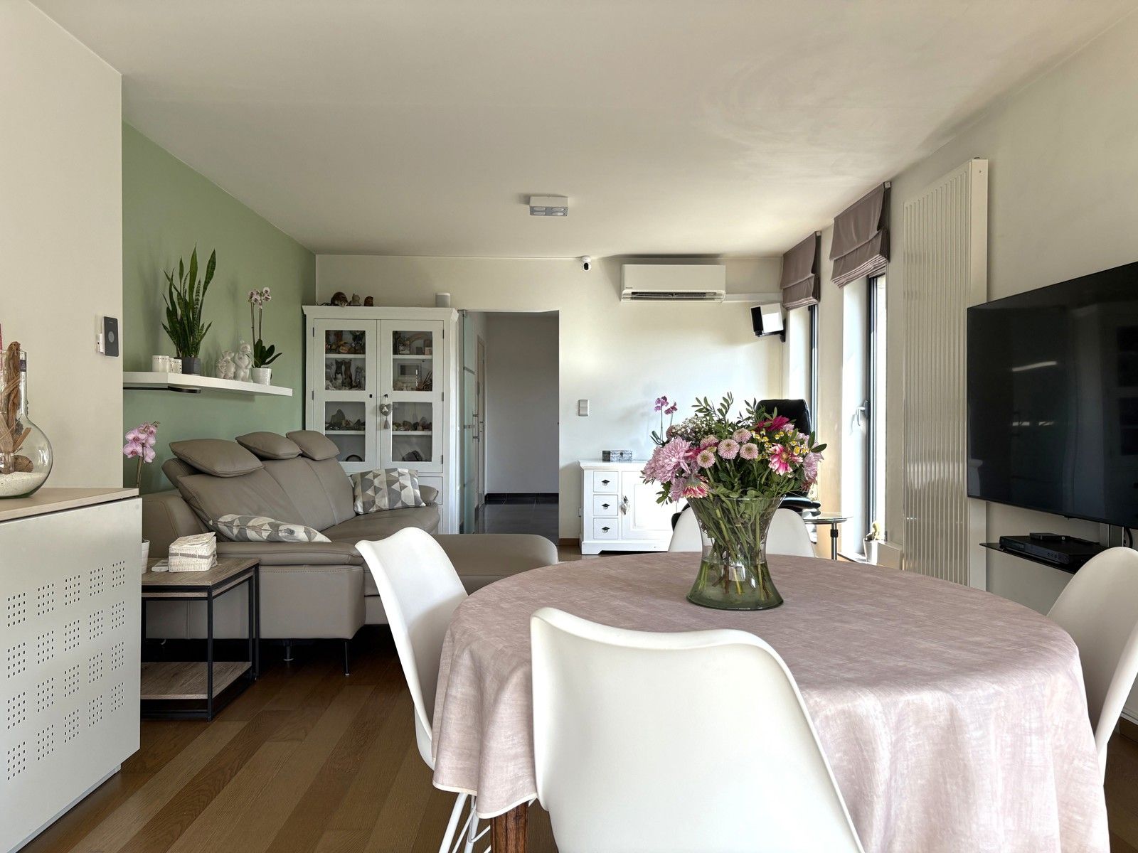 Verzorgde woning met 4 slaapkamers foto 5