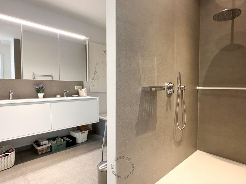 Ruim appartement met prachtig zicht op de Grote Markt in Beveren foto 15