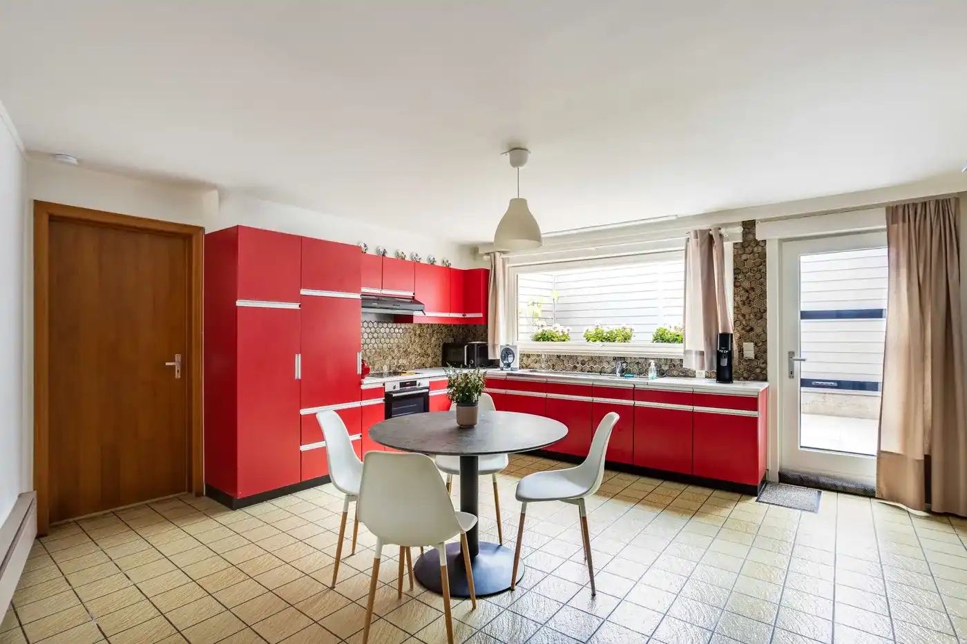 Gezinswoning met 3 slaapkamers te Heestert! foto 9