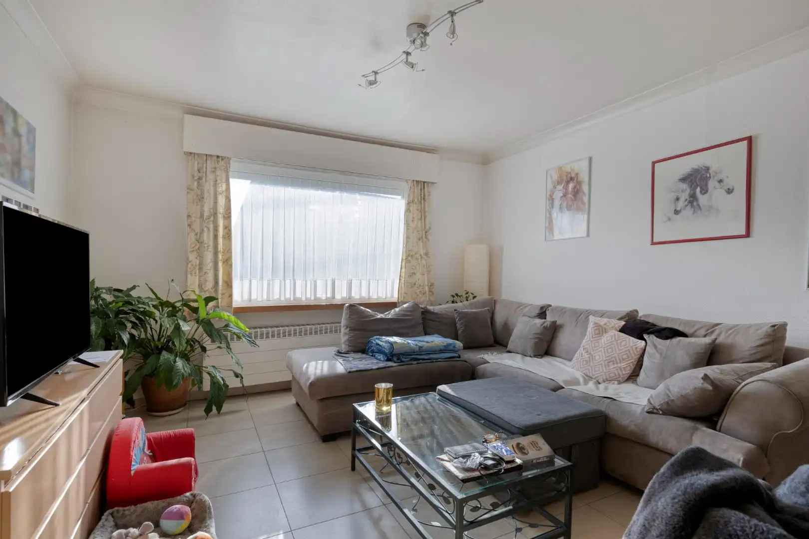 Halfopen bebouwing met 3 slaapkamers, tuin en garage - TOP-ligging en TOP-oriëntatie foto 5