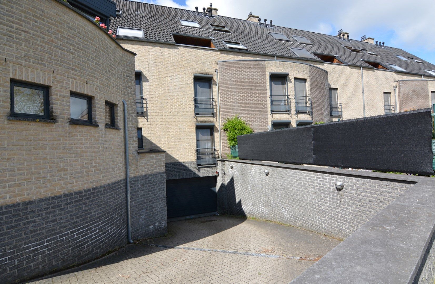 Gelijkvloersappartement met 2 slpks en kelderberging. foto 14