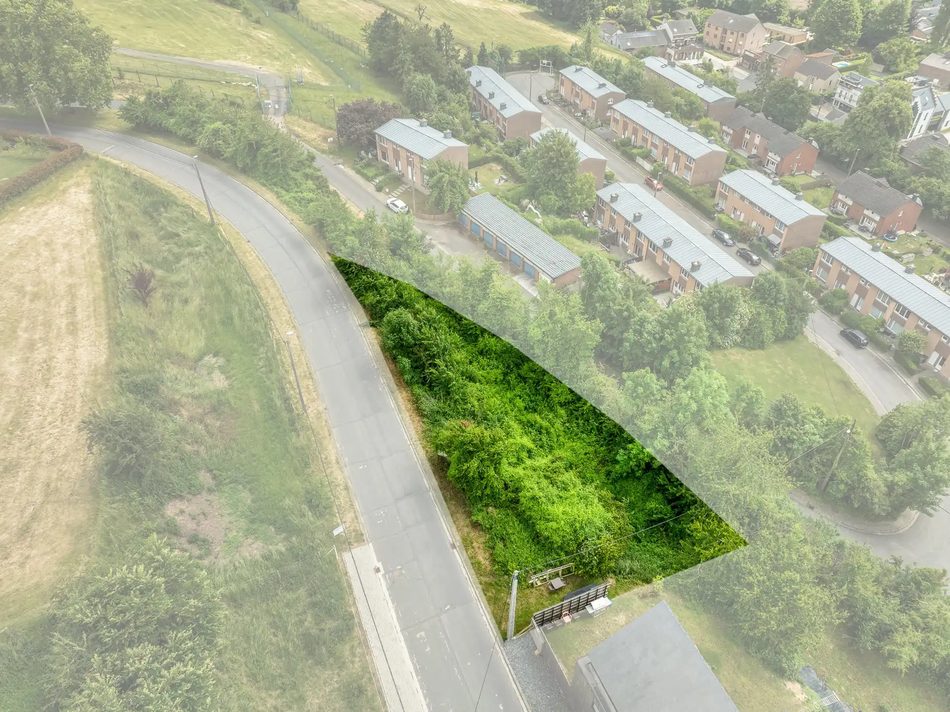 Vrijstaande bouwgrond met verzicht en vergunning foto 21