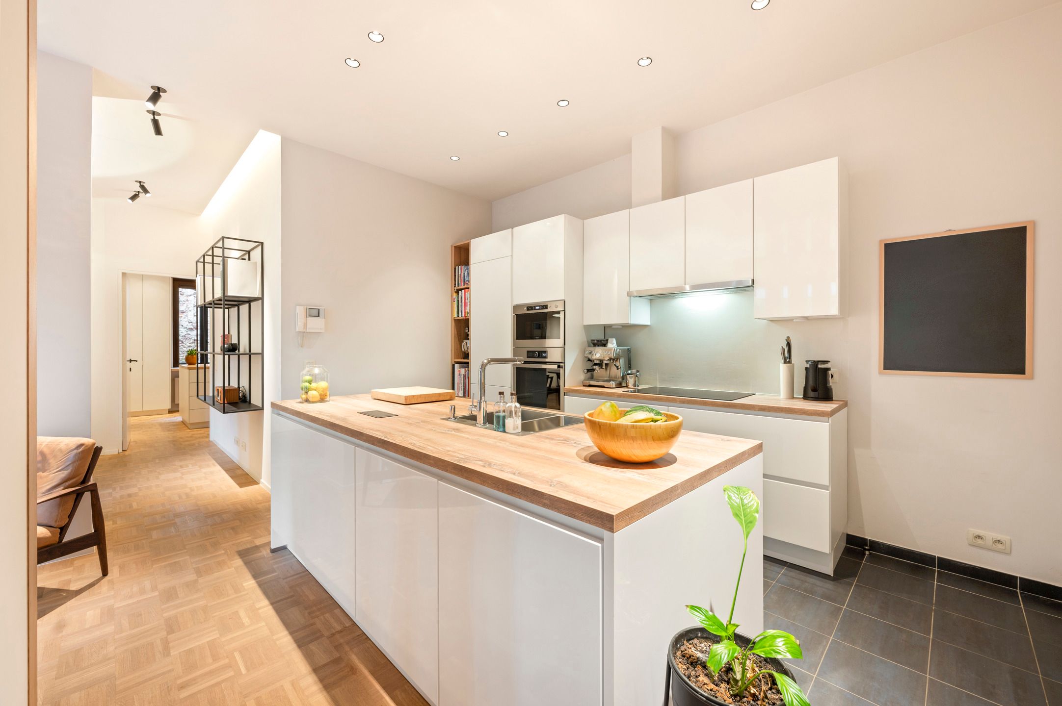 ANTWERPEN CENTRUM - Privé wonen nabij de Grote Markt  foto 4