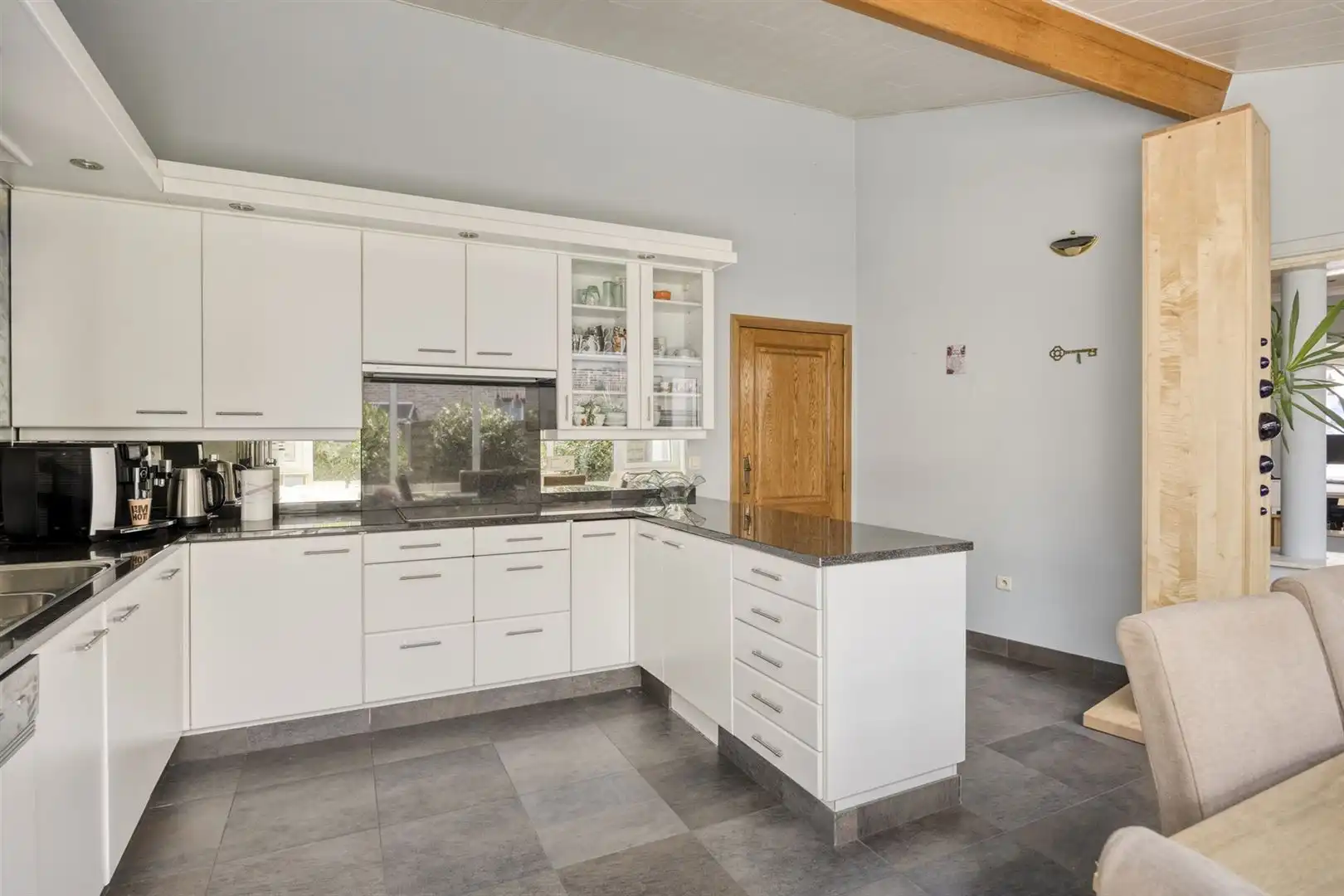 TE KOOP: Woning met handelsruimte en appartement in Eksel! foto 27