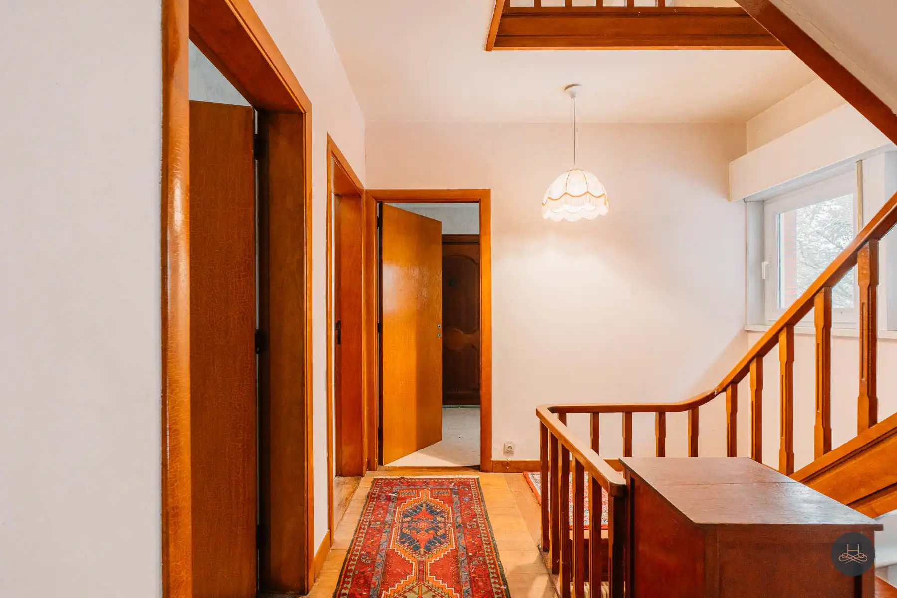 Riante woning met 5 slaapkamers op een uniek perceel.  foto 12