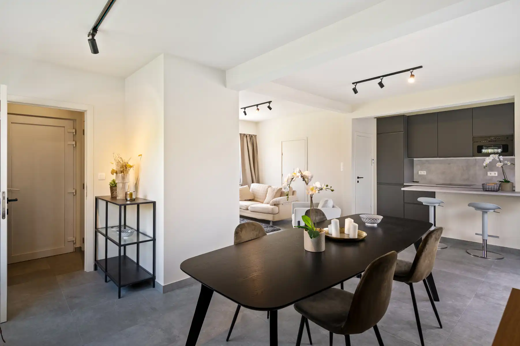 Gerenoveerde halfopen bebouwing nabij het centrum van Lier. foto 8