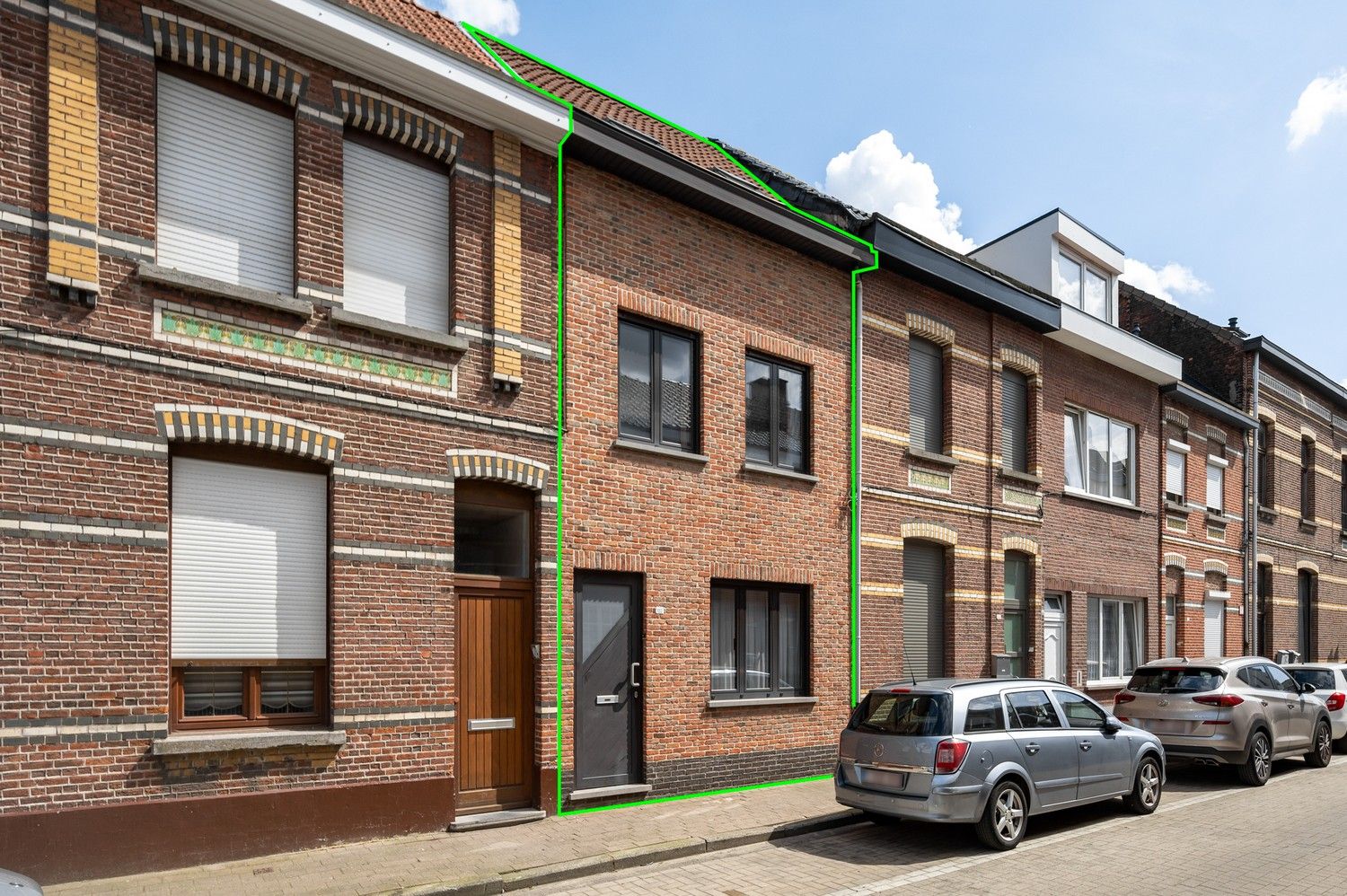 Leuke woning met 2 slaapkamers te koop te Hoboken! foto 2